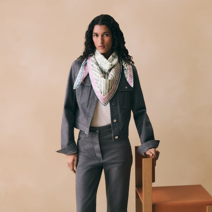Au Triple Galop Double Face Scarf 90
