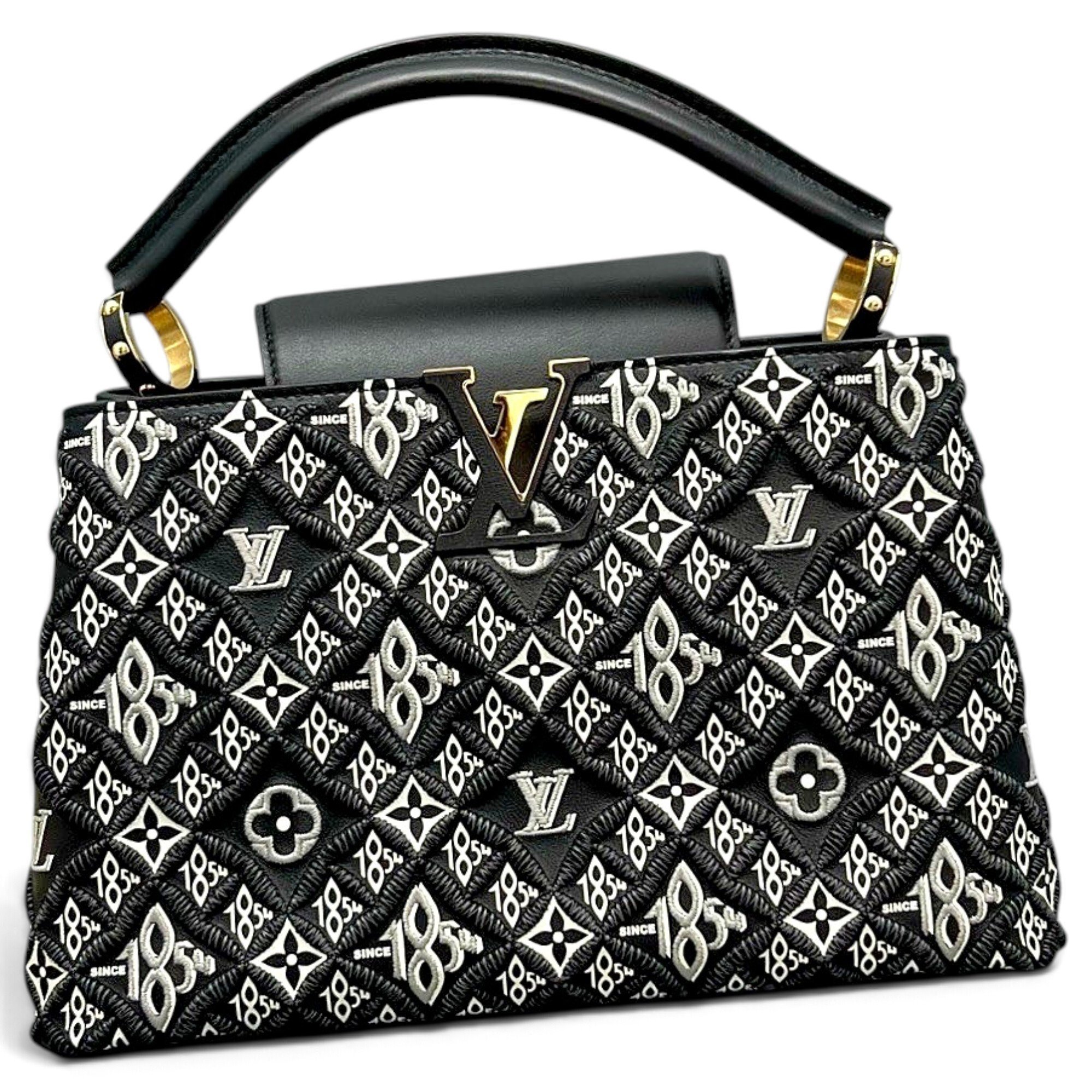 Capucines leather handbag