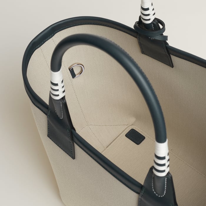 Steeple 25 Bag