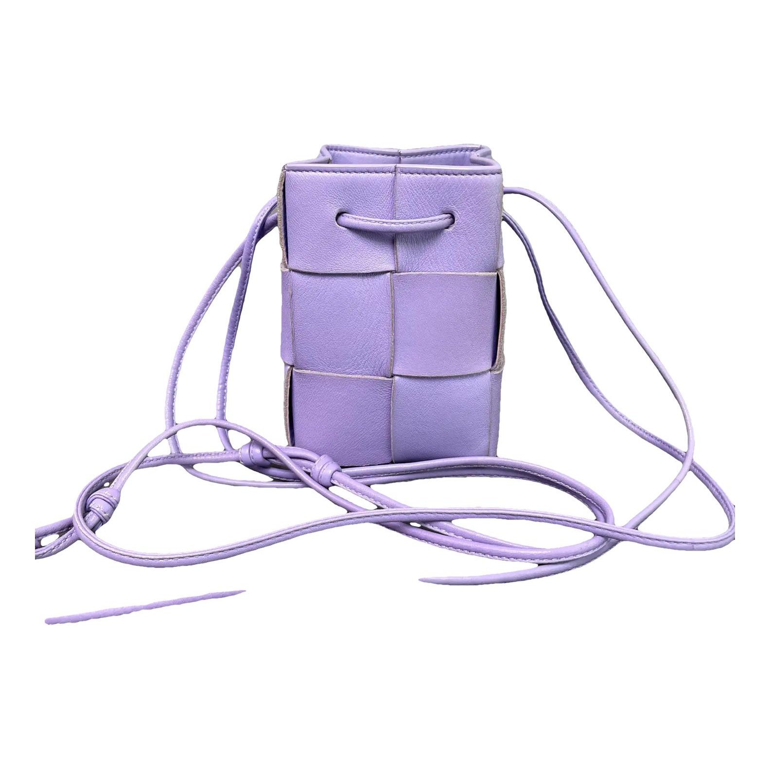 Cassette Bucket leather crossbody bag