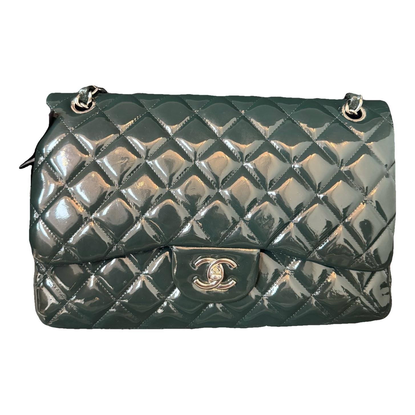 Timeless/Classique patent leather crossbody bag