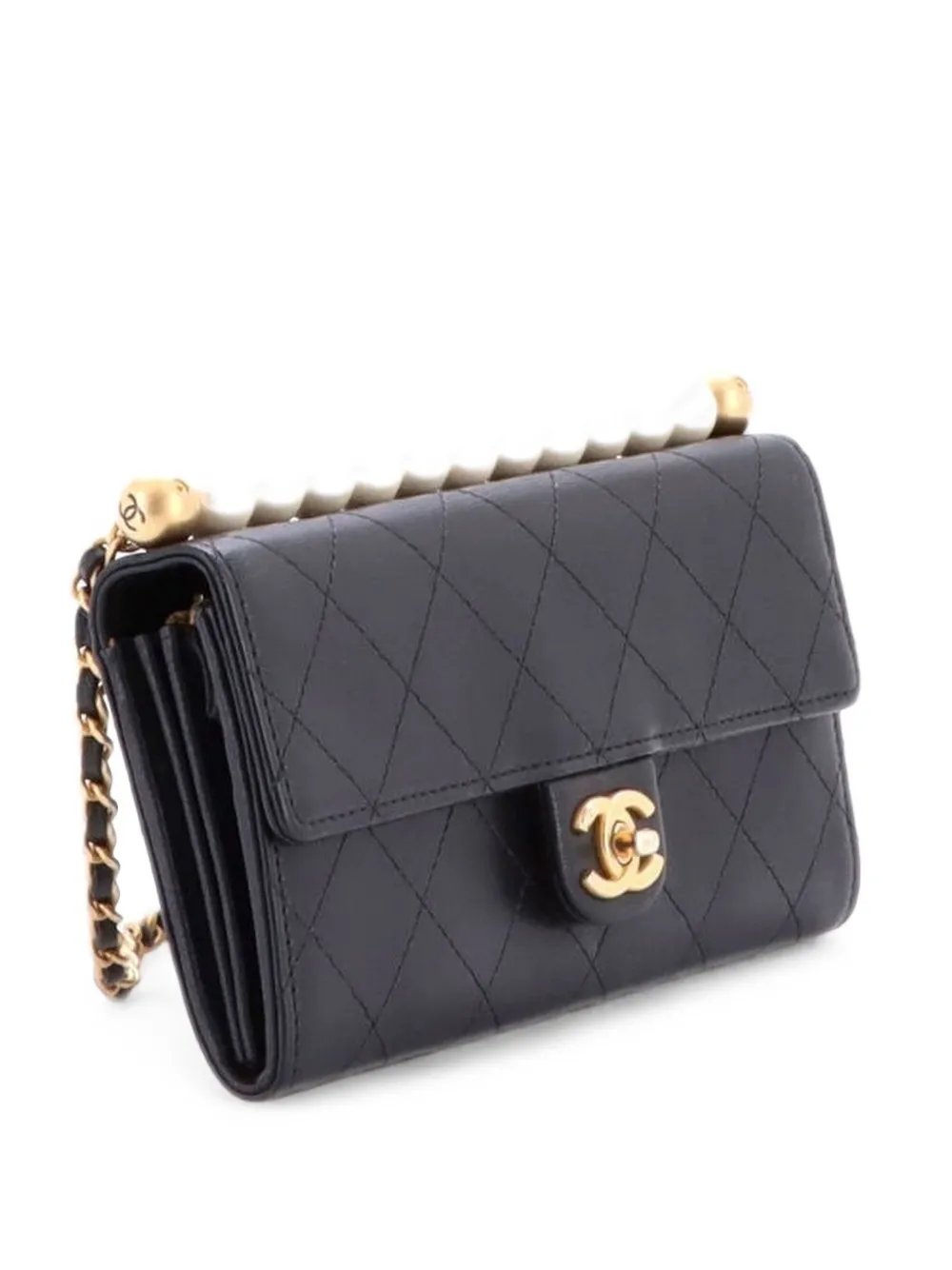 Chic Pearls Clutch with Chain Quilted Goatskin crossbody bag