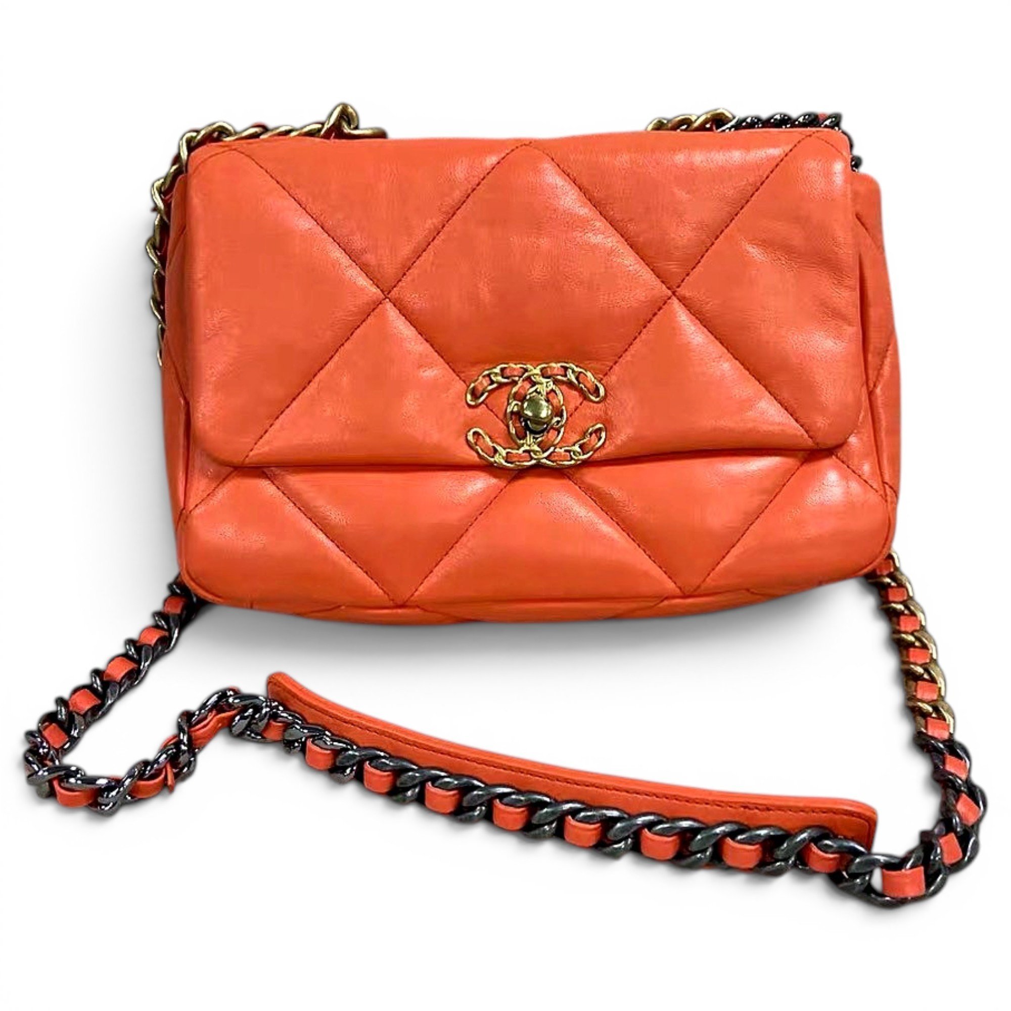 Chanel 19 leather handbag