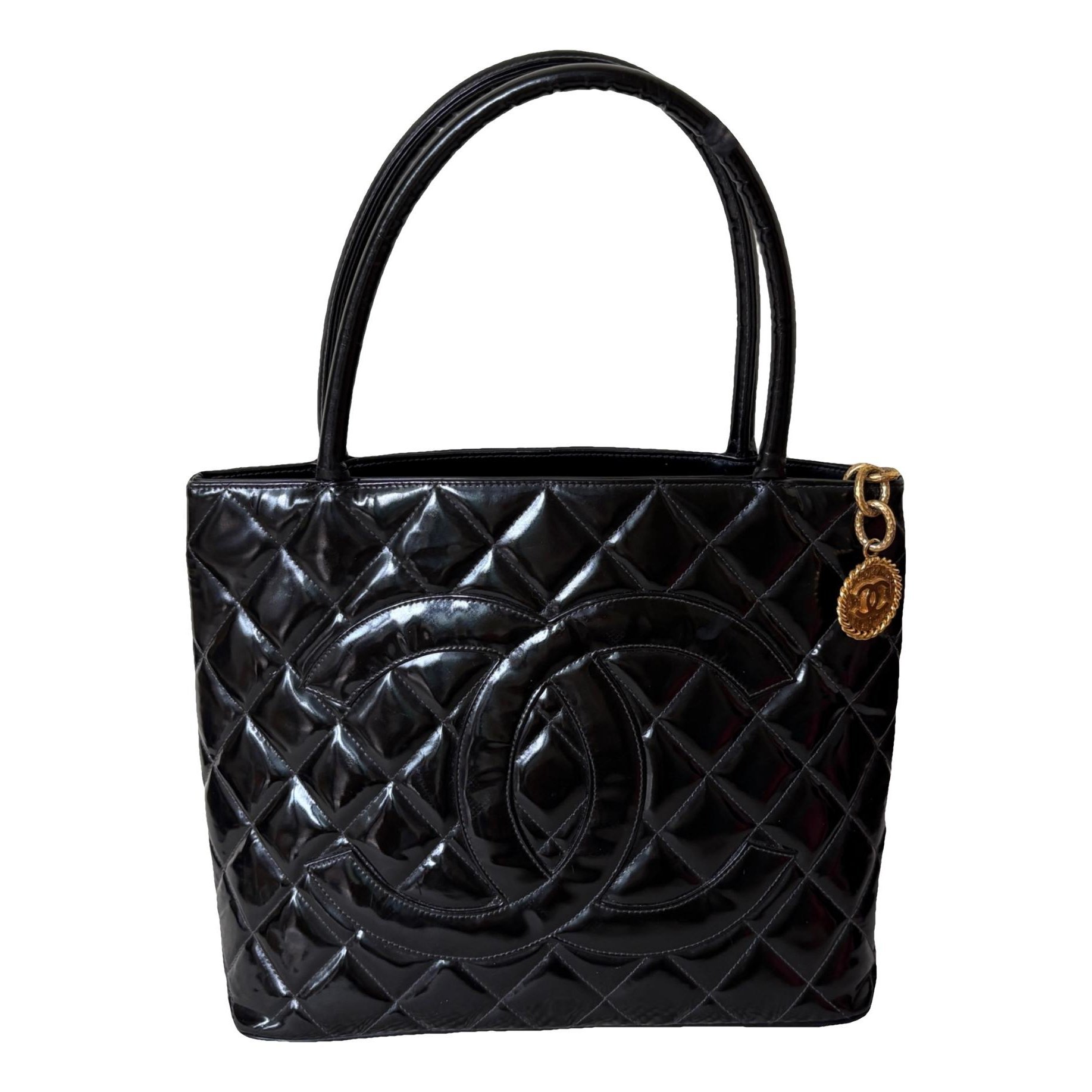 Médaillon leather tote