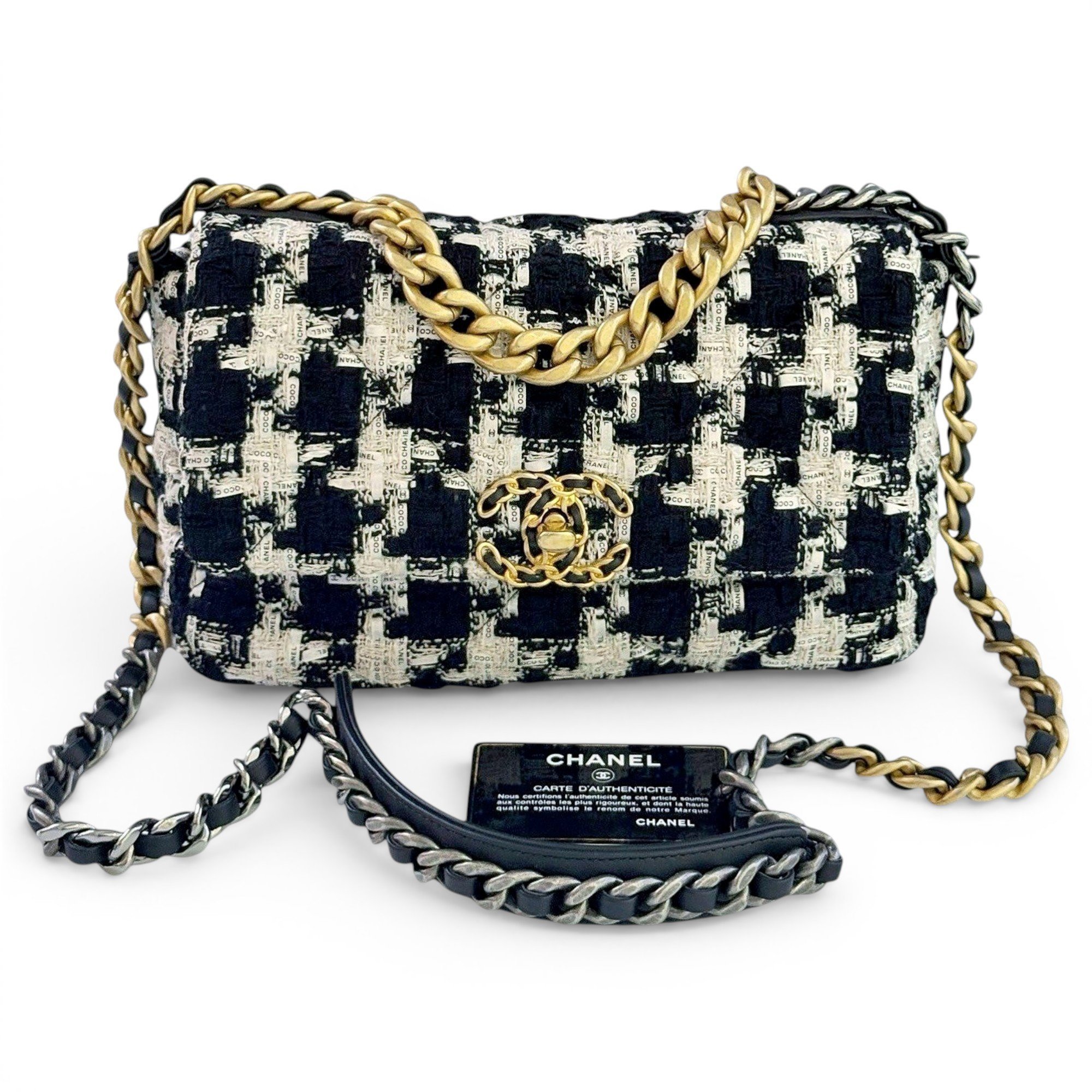 Chanel 19 tweed bag