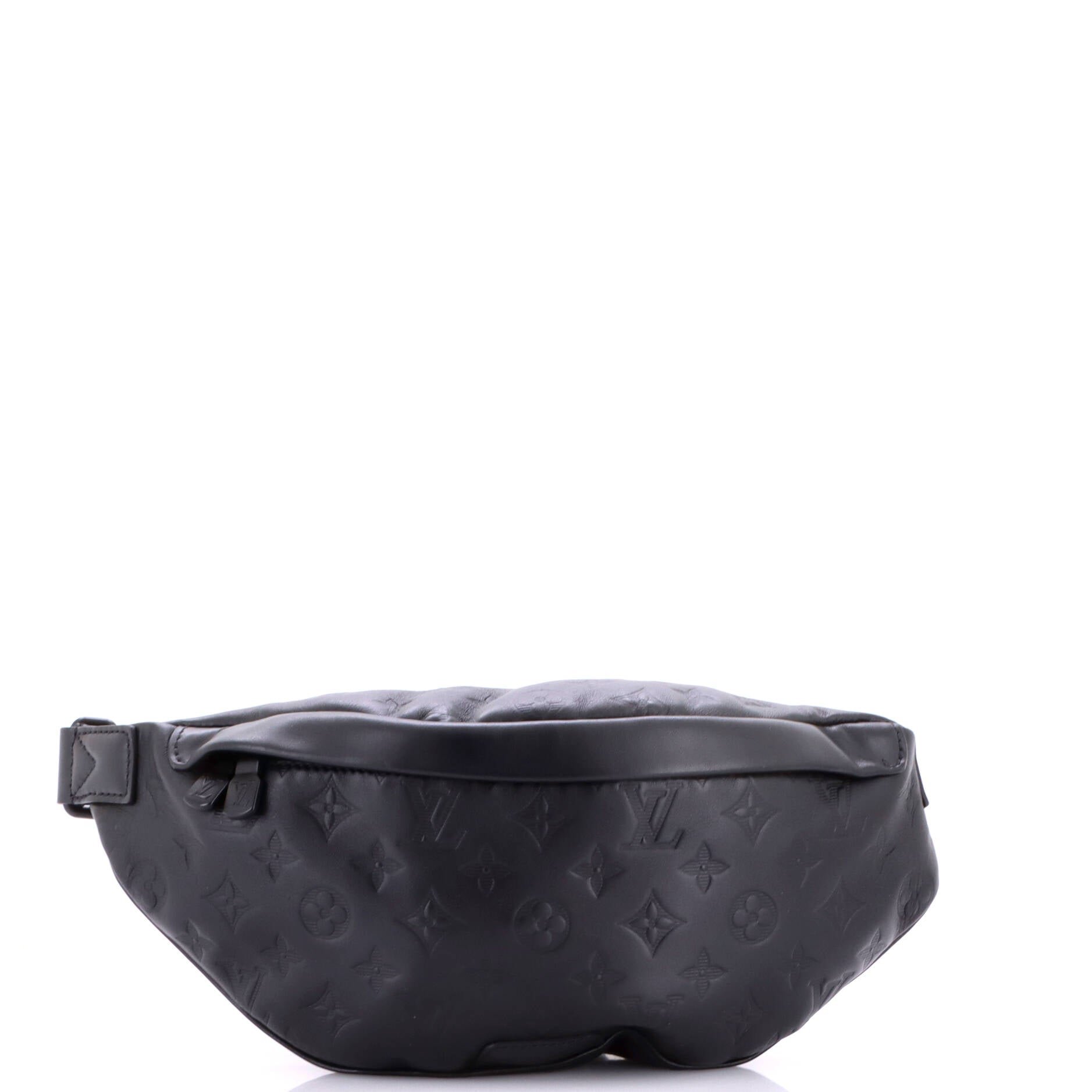 Discovery Bumbag Monogram Shadow Leather