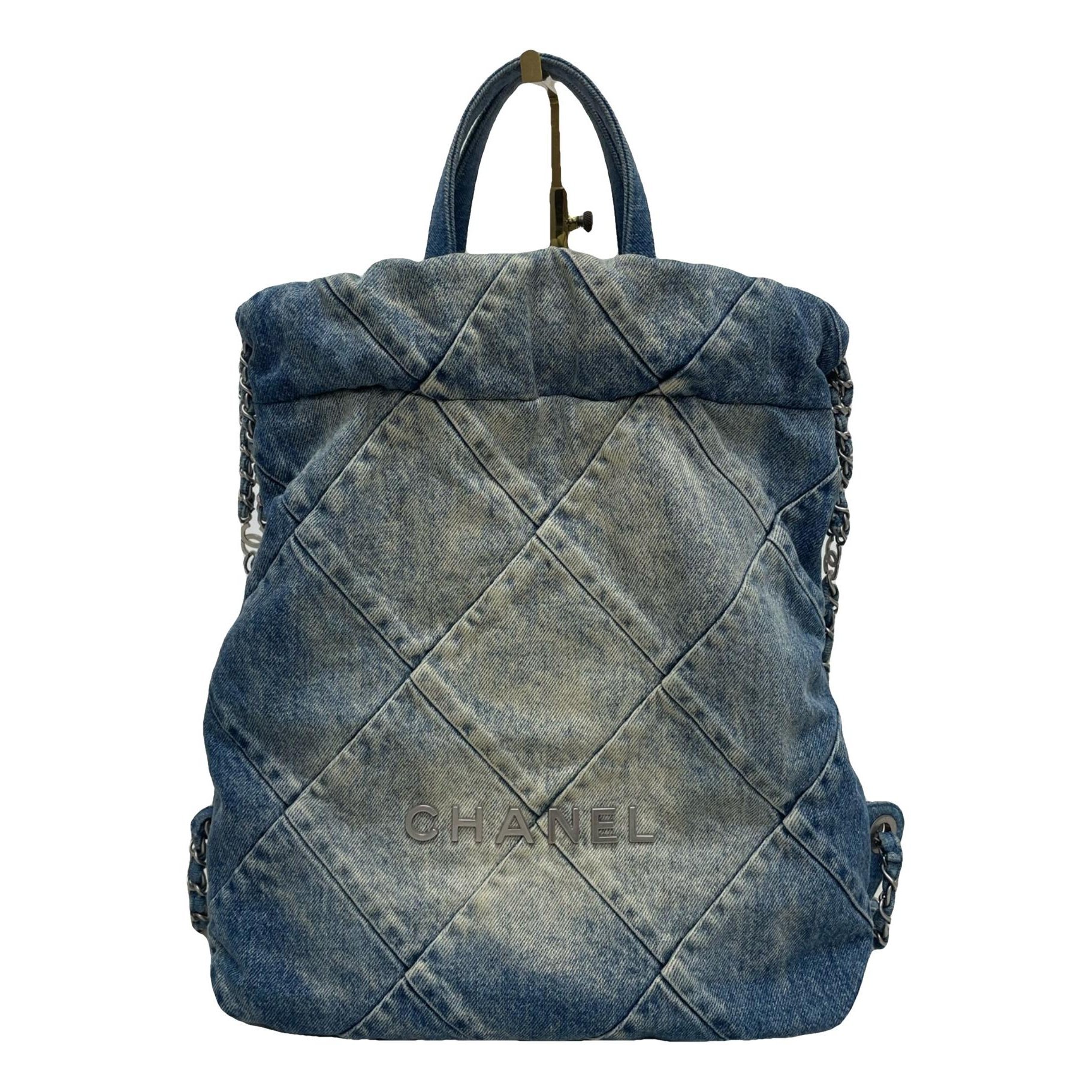Chanel 22 handbag