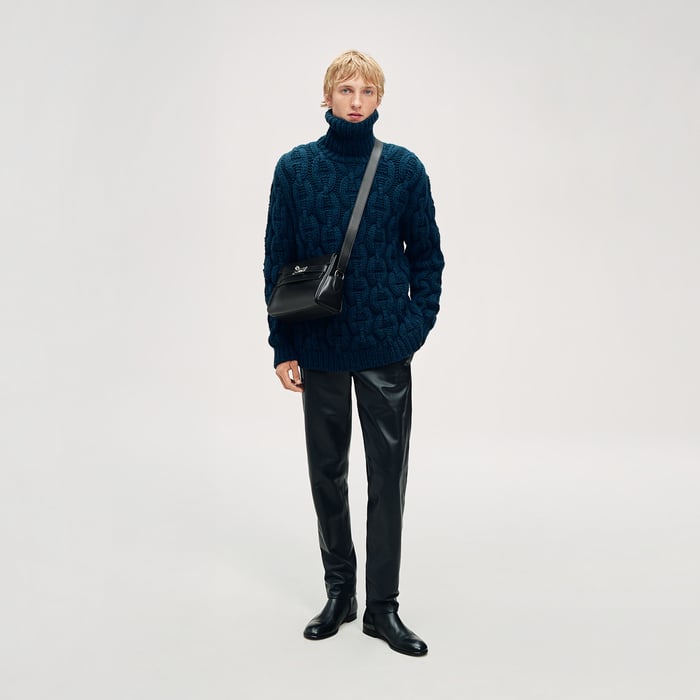 Noir Kelly Messenger Bag