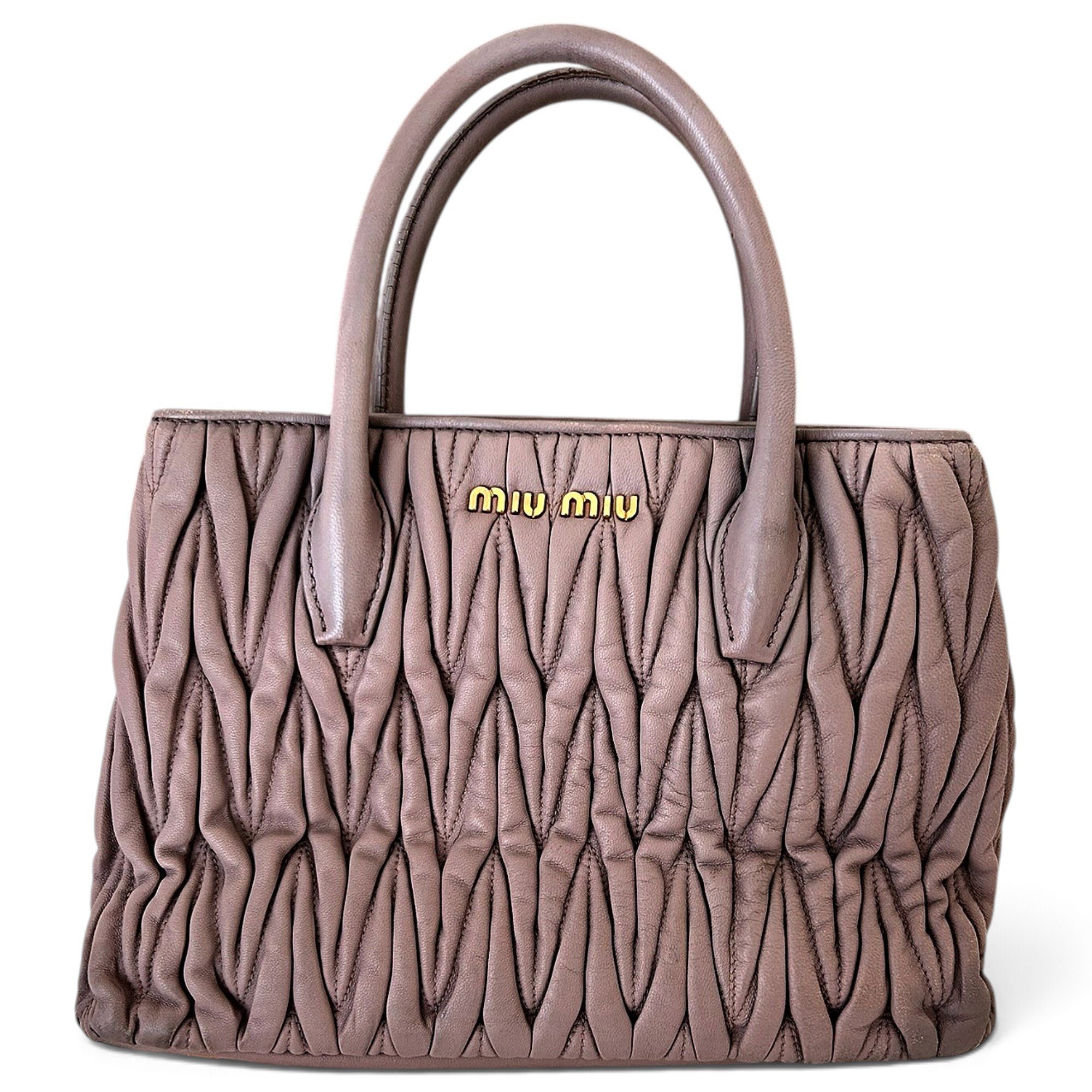 Matelassé leather handbag