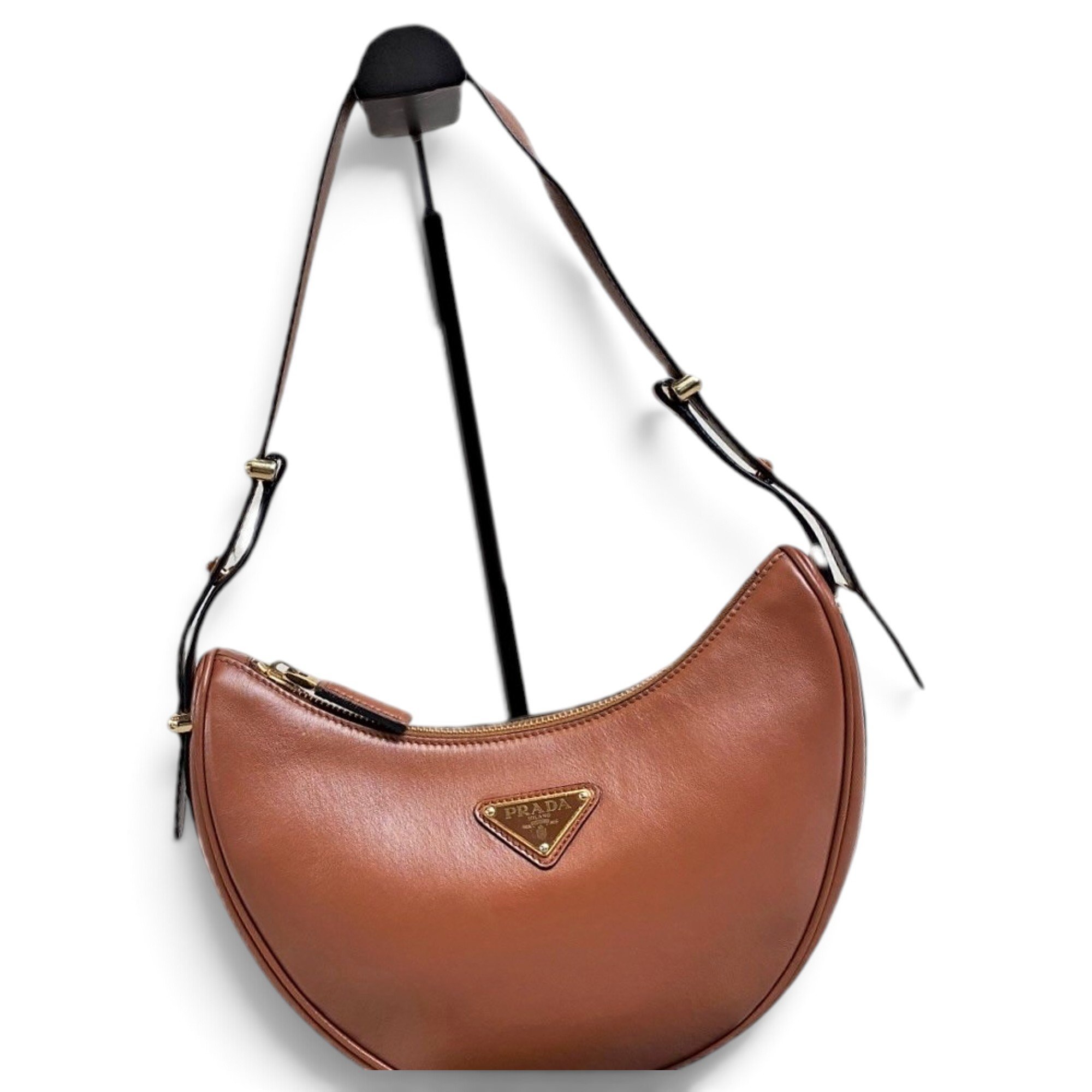 Arqué leather handbag