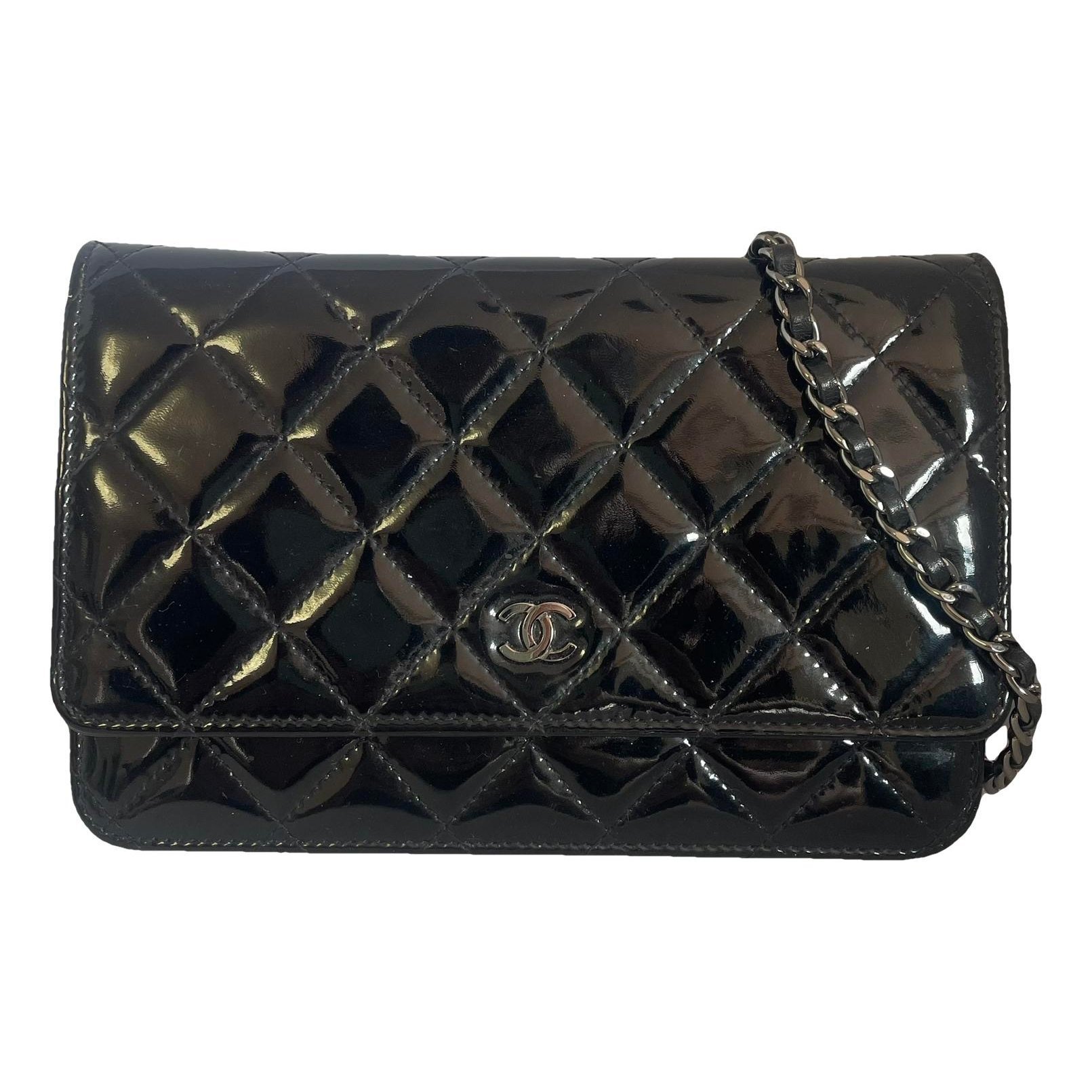 Wallet On Chain Timeless/Classique patent leather crossbody bag