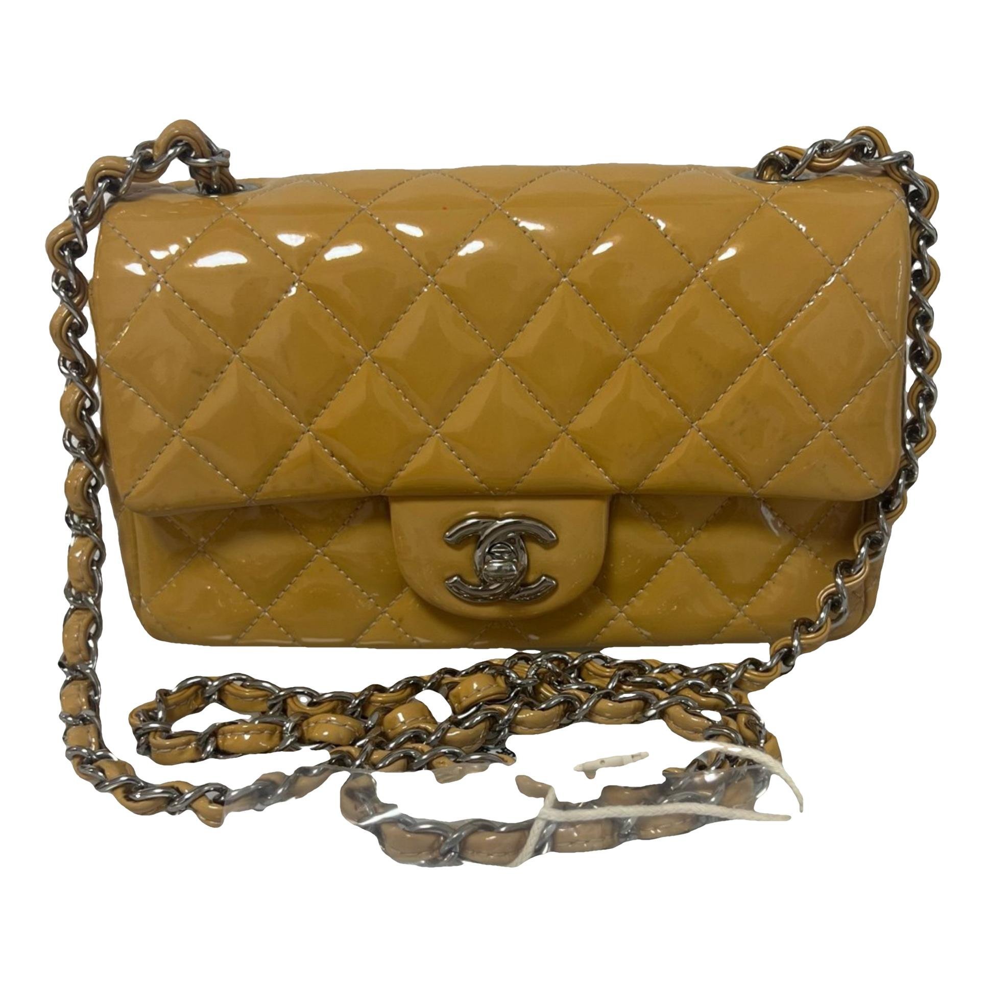 Timeless/Classique patent leather crossbody bag