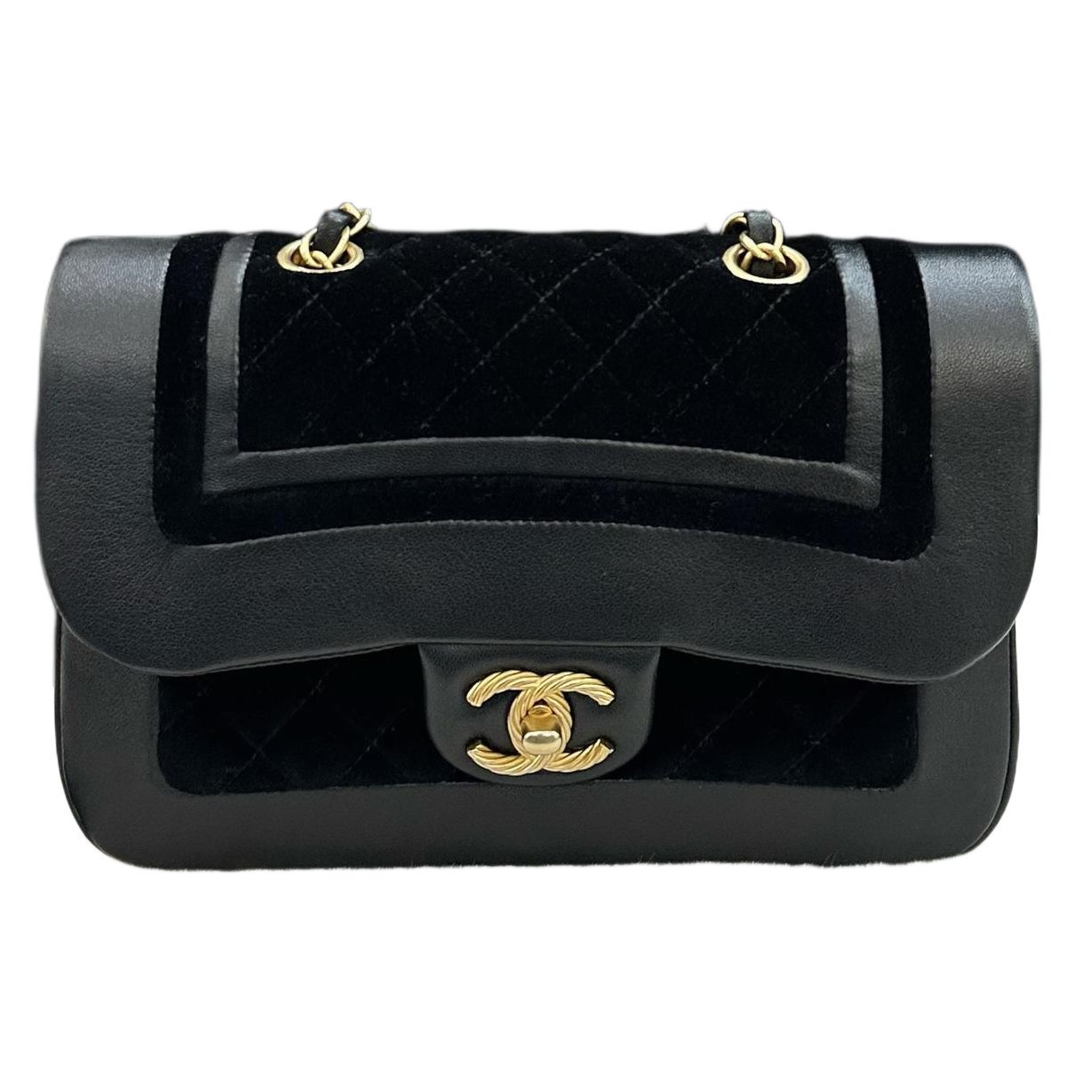 Timeless/Classique leather crossbody bag