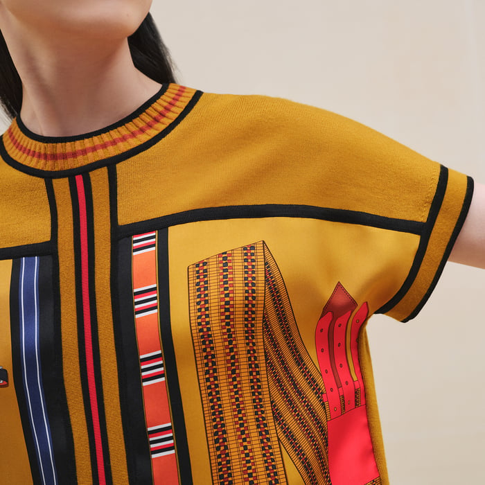 Jaune Gingembre "Lettres Equestres" Short-sleeve Twillaine Sweater