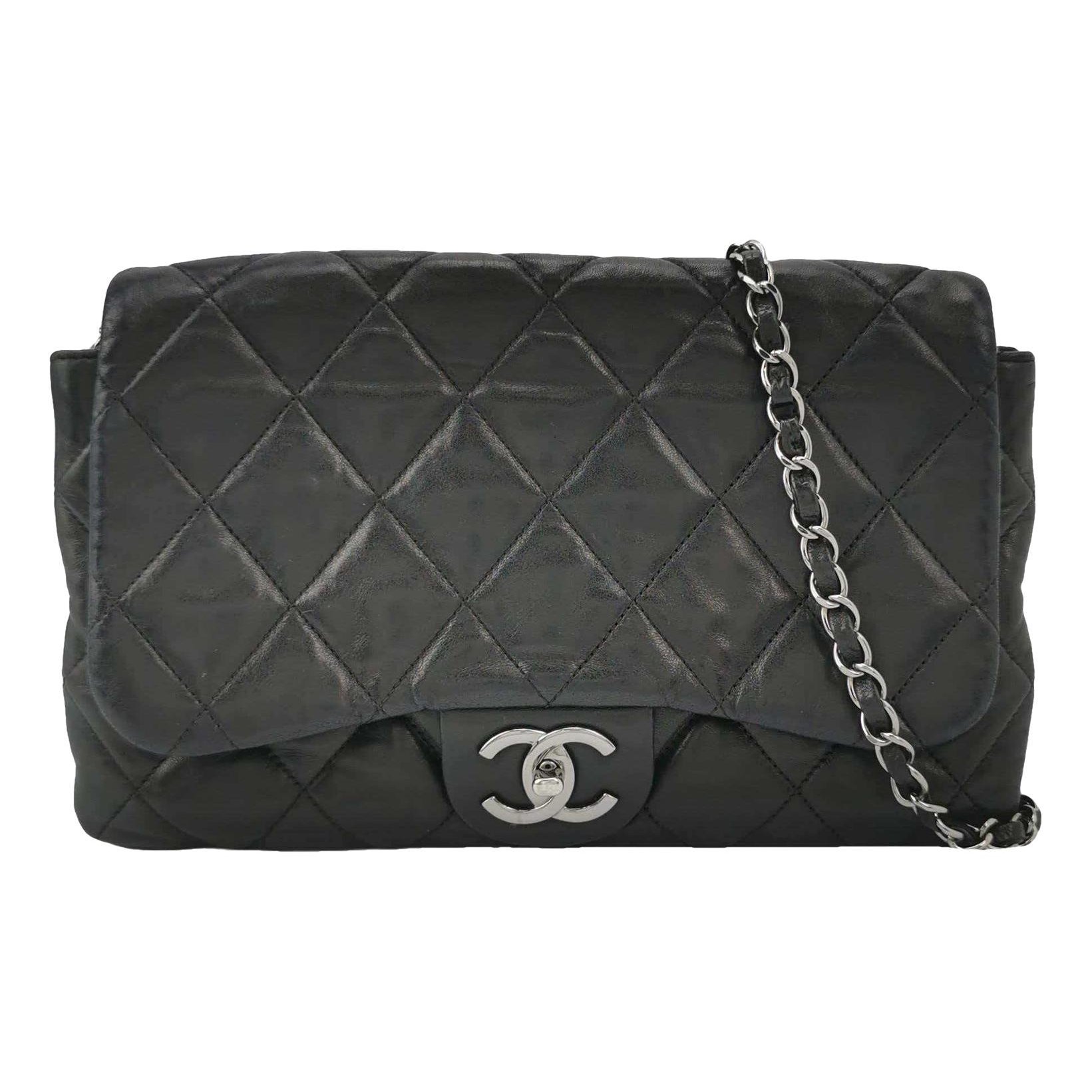 Timeless/Classique leather crossbody bag