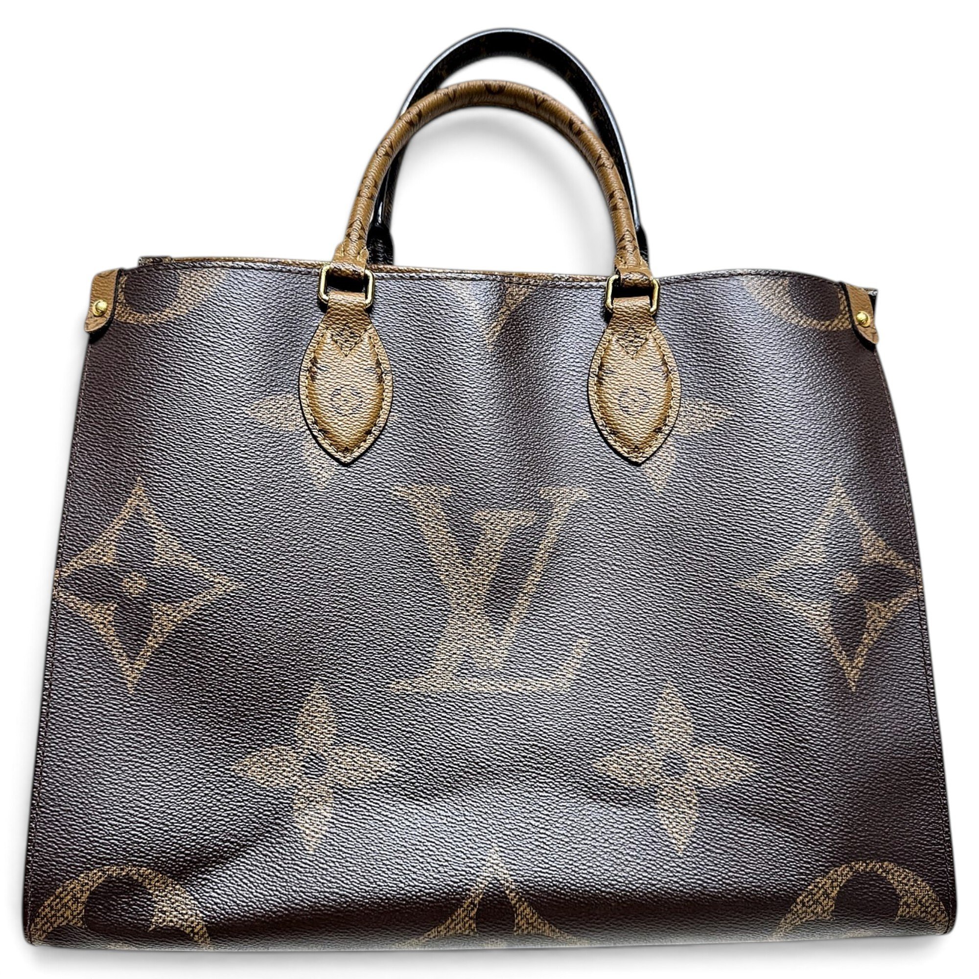 Onthego leather handbag
