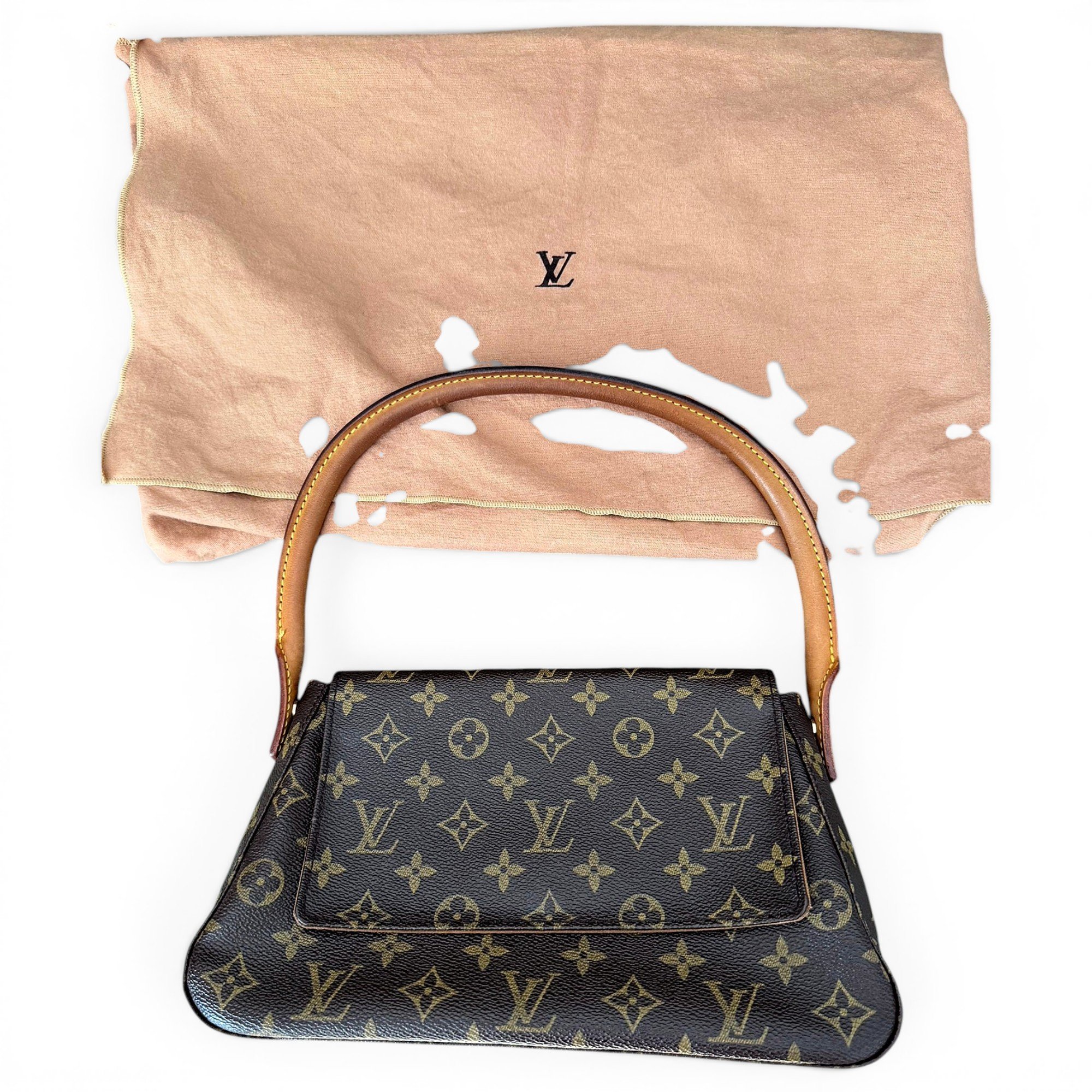Loop leather handbag