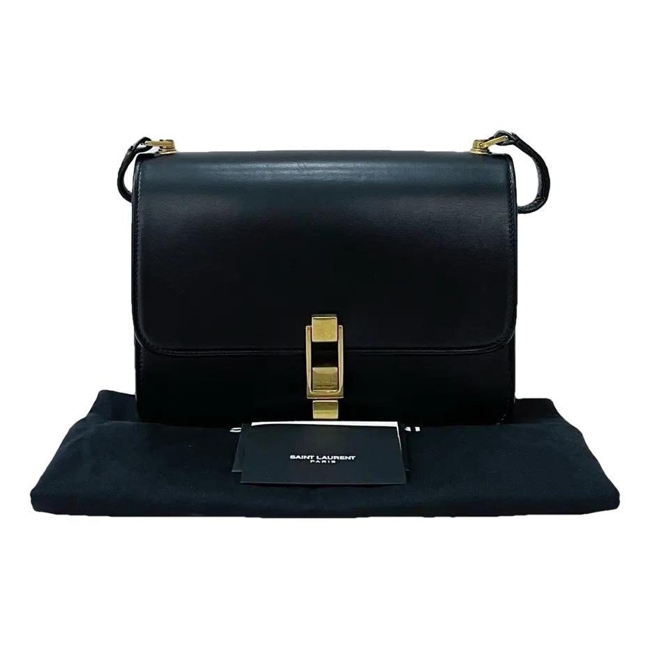 Carré leather crossbody bag