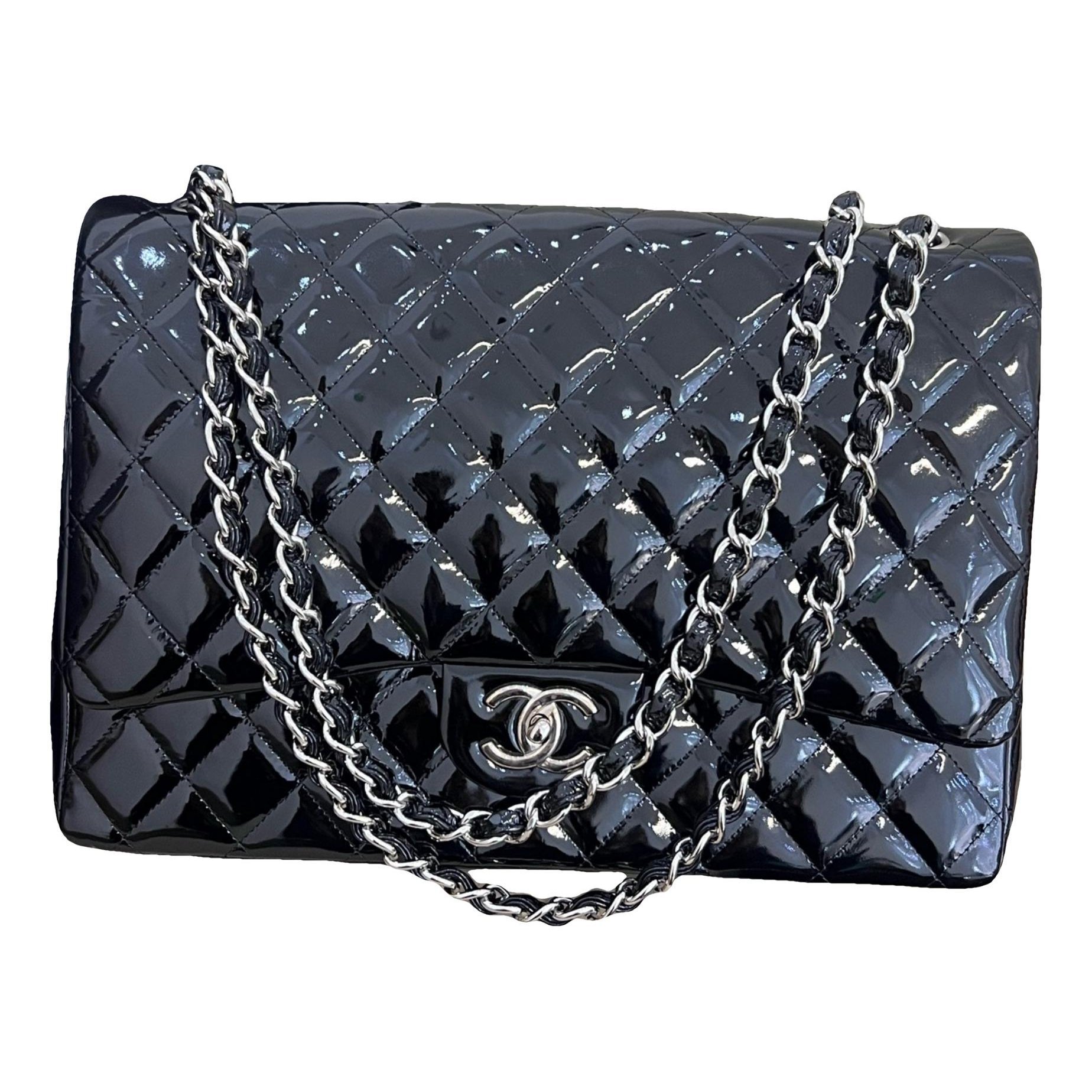Timeless/Classique patent leather crossbody bag
