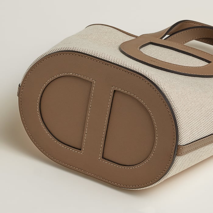 Hermès In-the-loop 18 Bag
