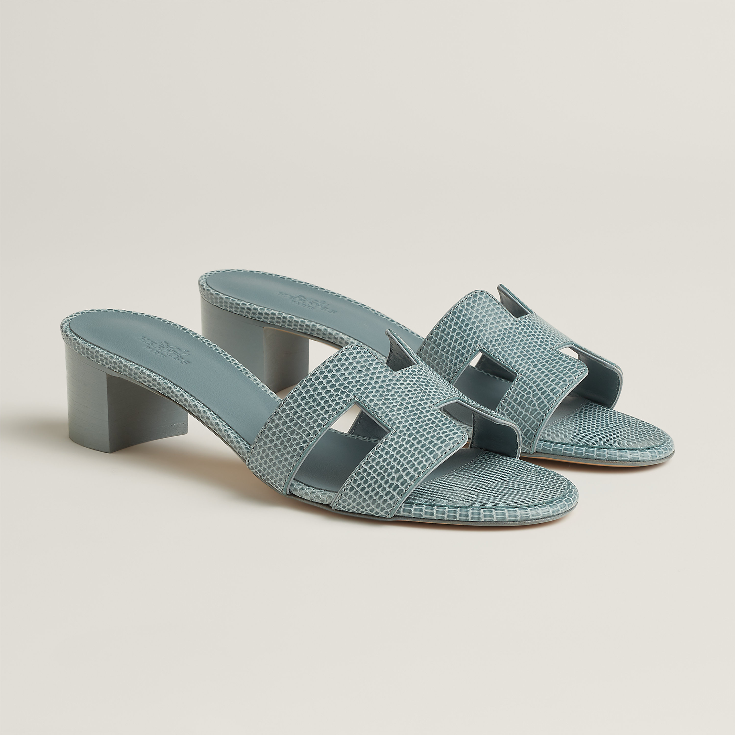 Oasis sandal