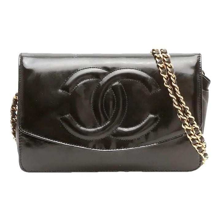 Wallet On Chain patent leather crossbody bag