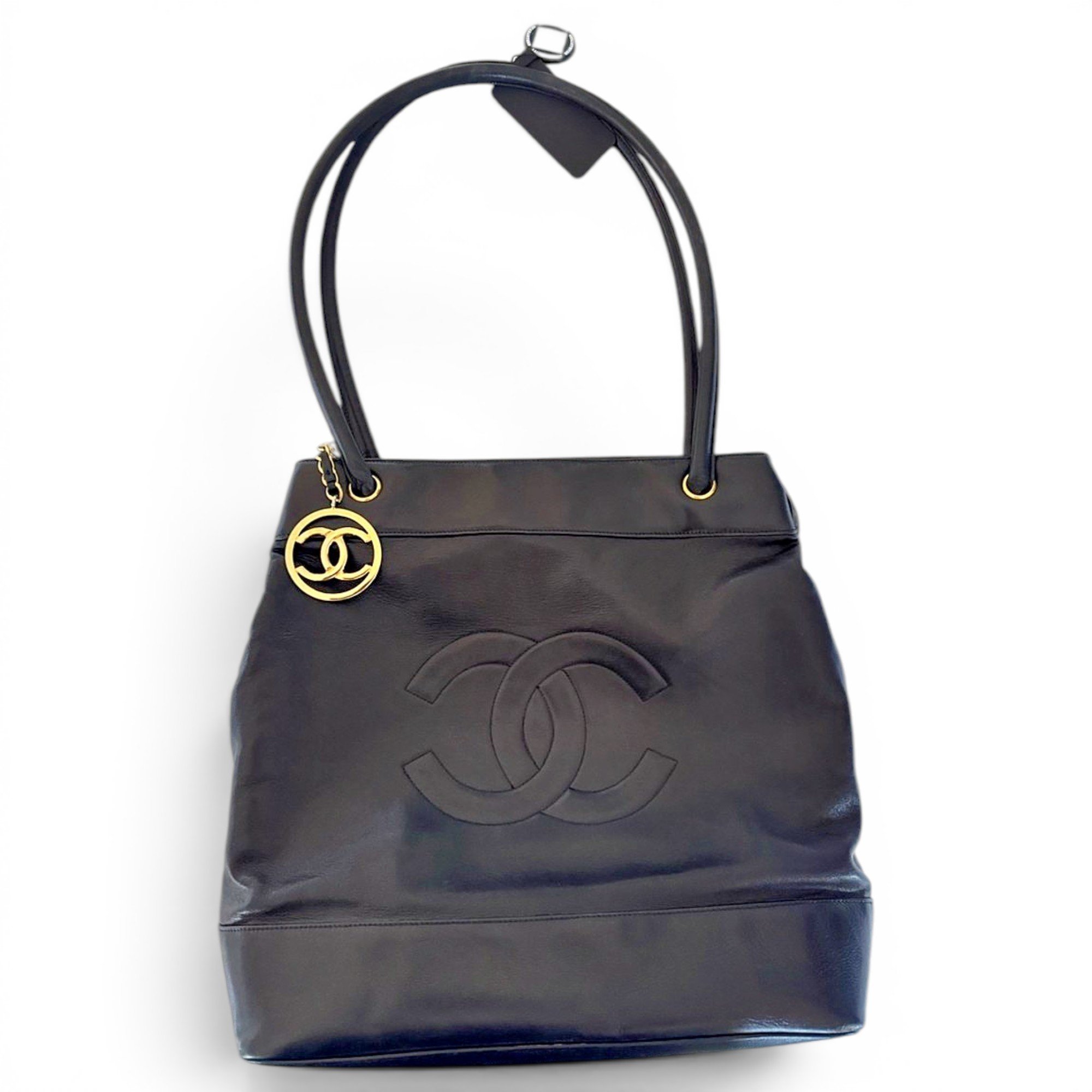 Médaillon leather tote