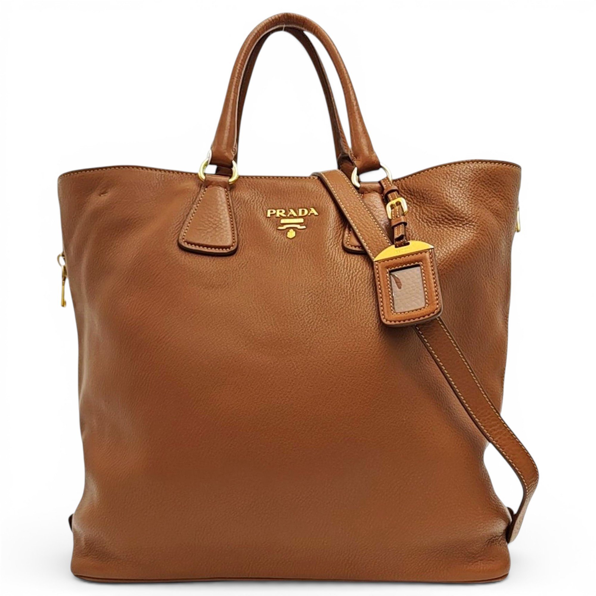 Monochrome leather crossbody bag