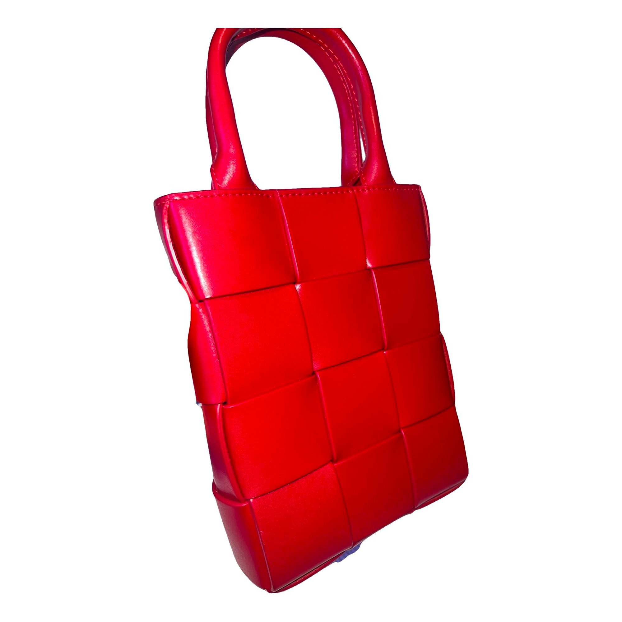 Cassette Bucket leather handbag