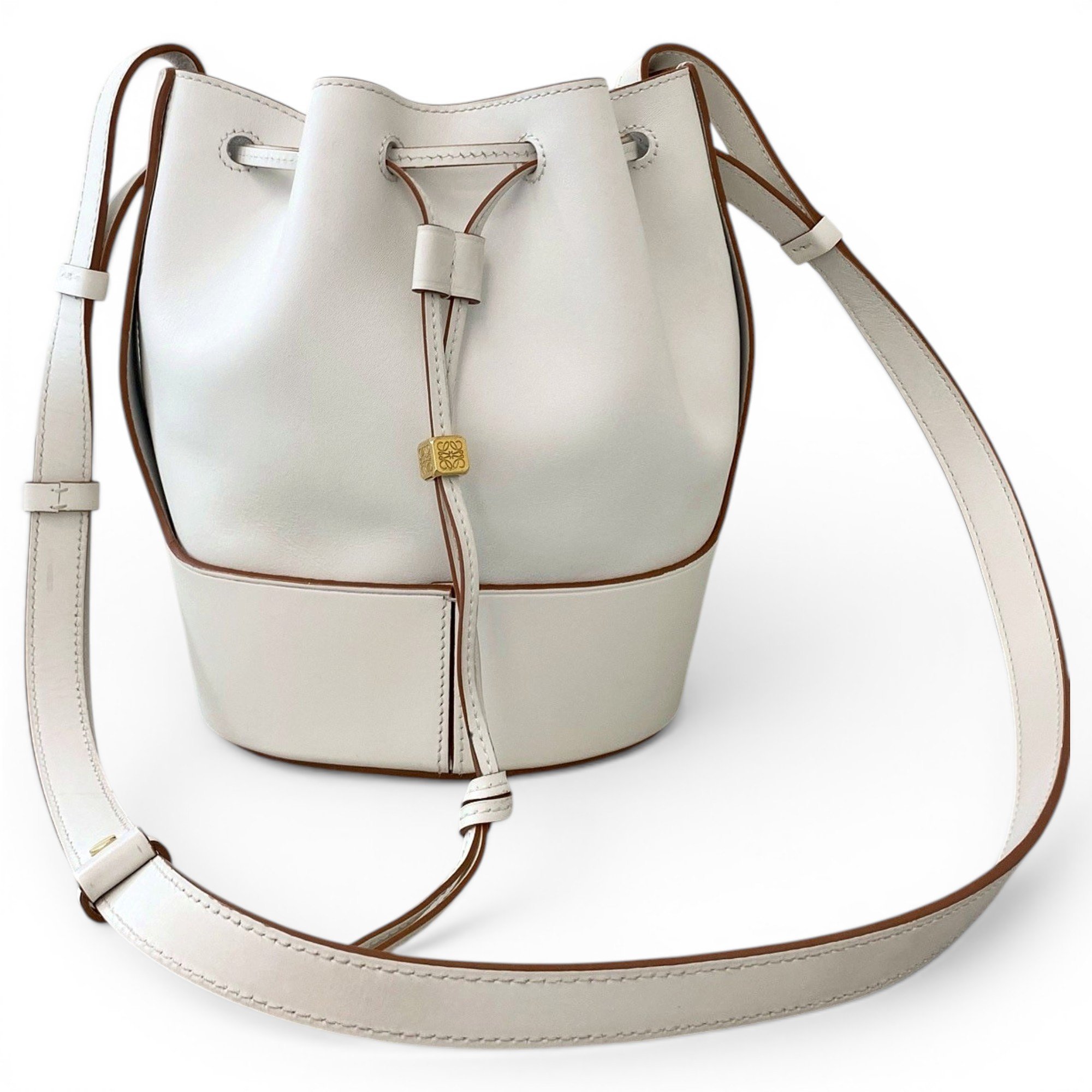 Balloon leather bag