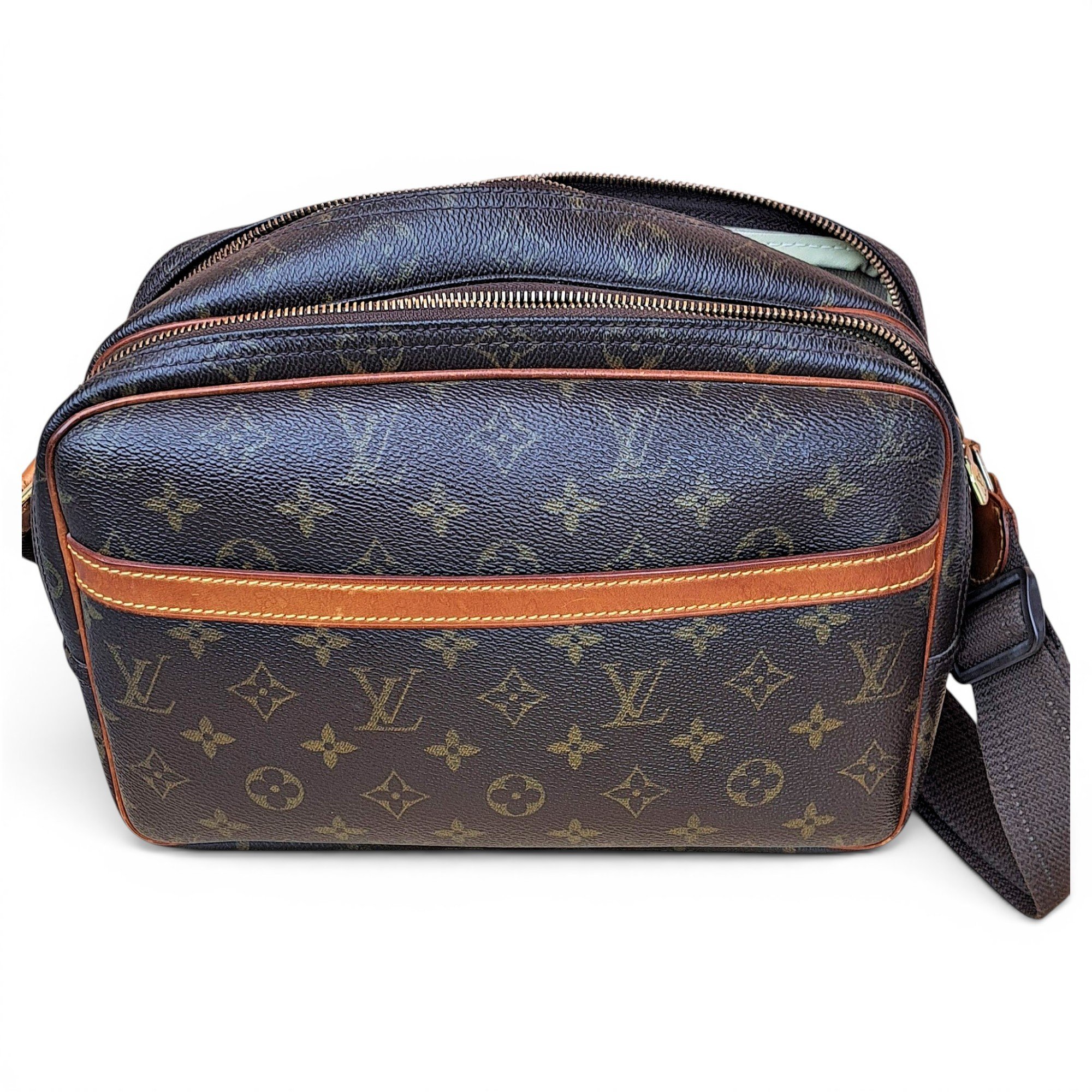 Reporter crossbody bag
