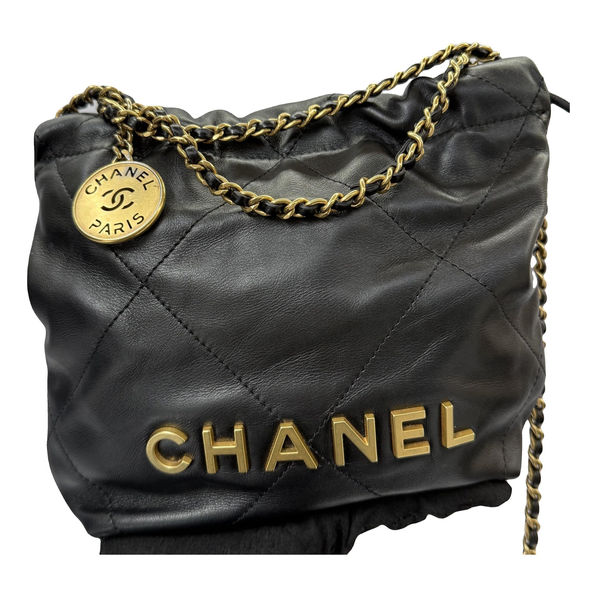 Chanel 22 leather handbag