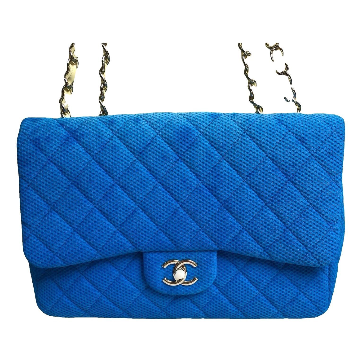 Timeless/Classique tweed crossbody bag