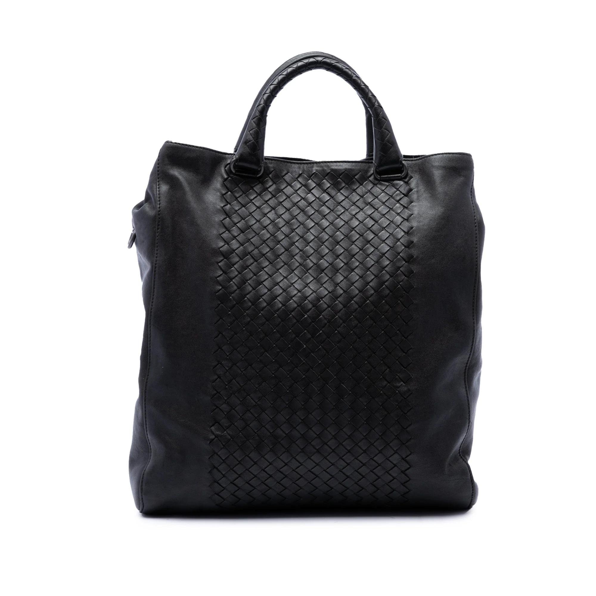 Veneta leather handbag
