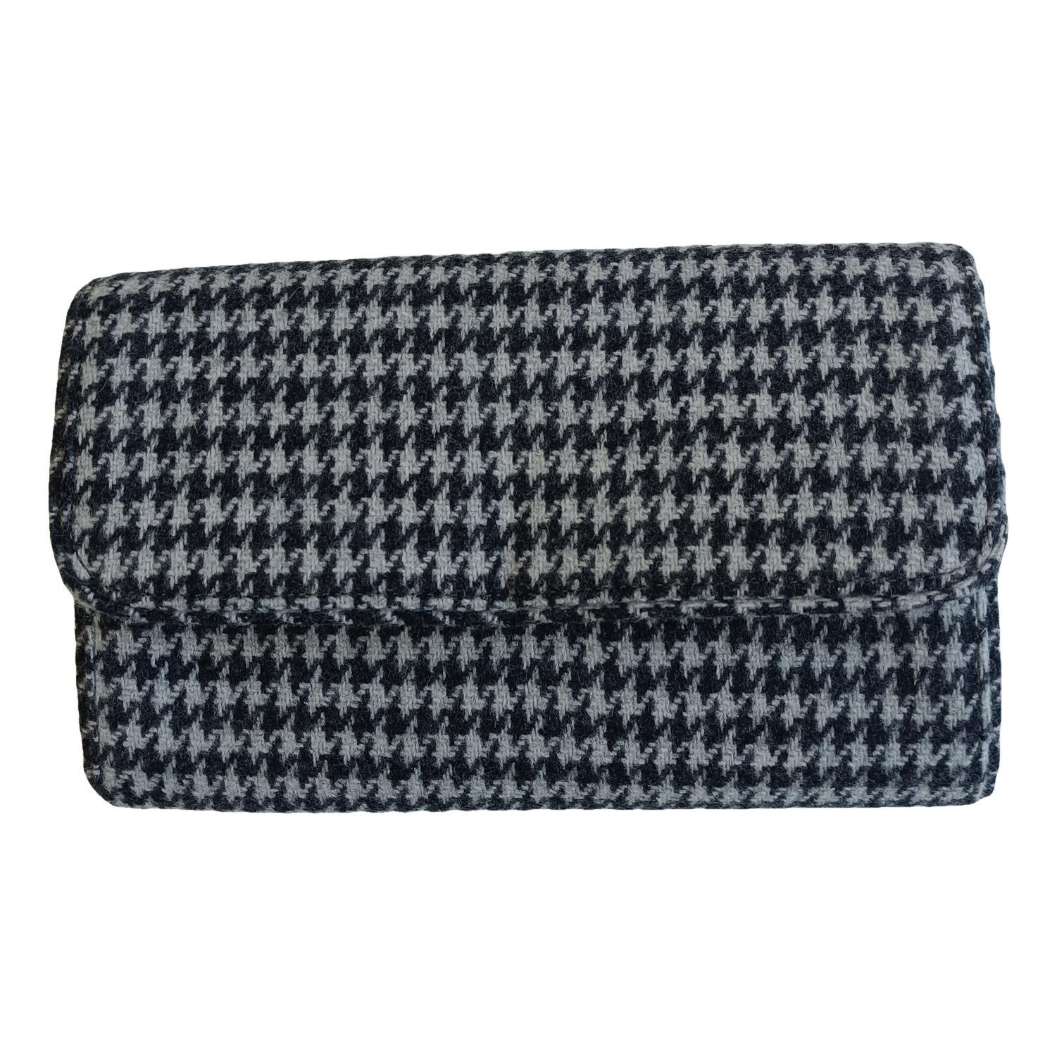 Clutch bag