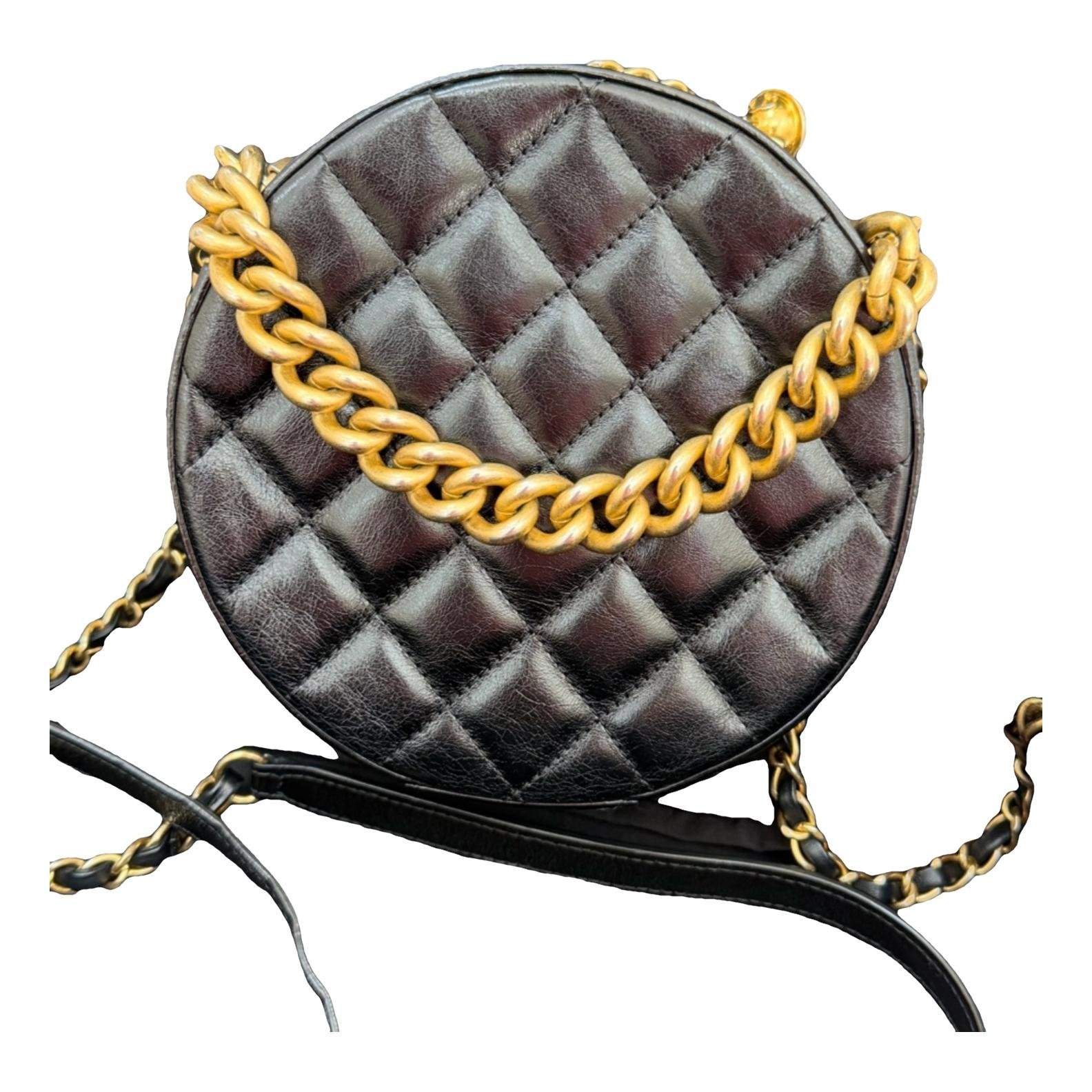 Chanel 19 leather crossbody bag