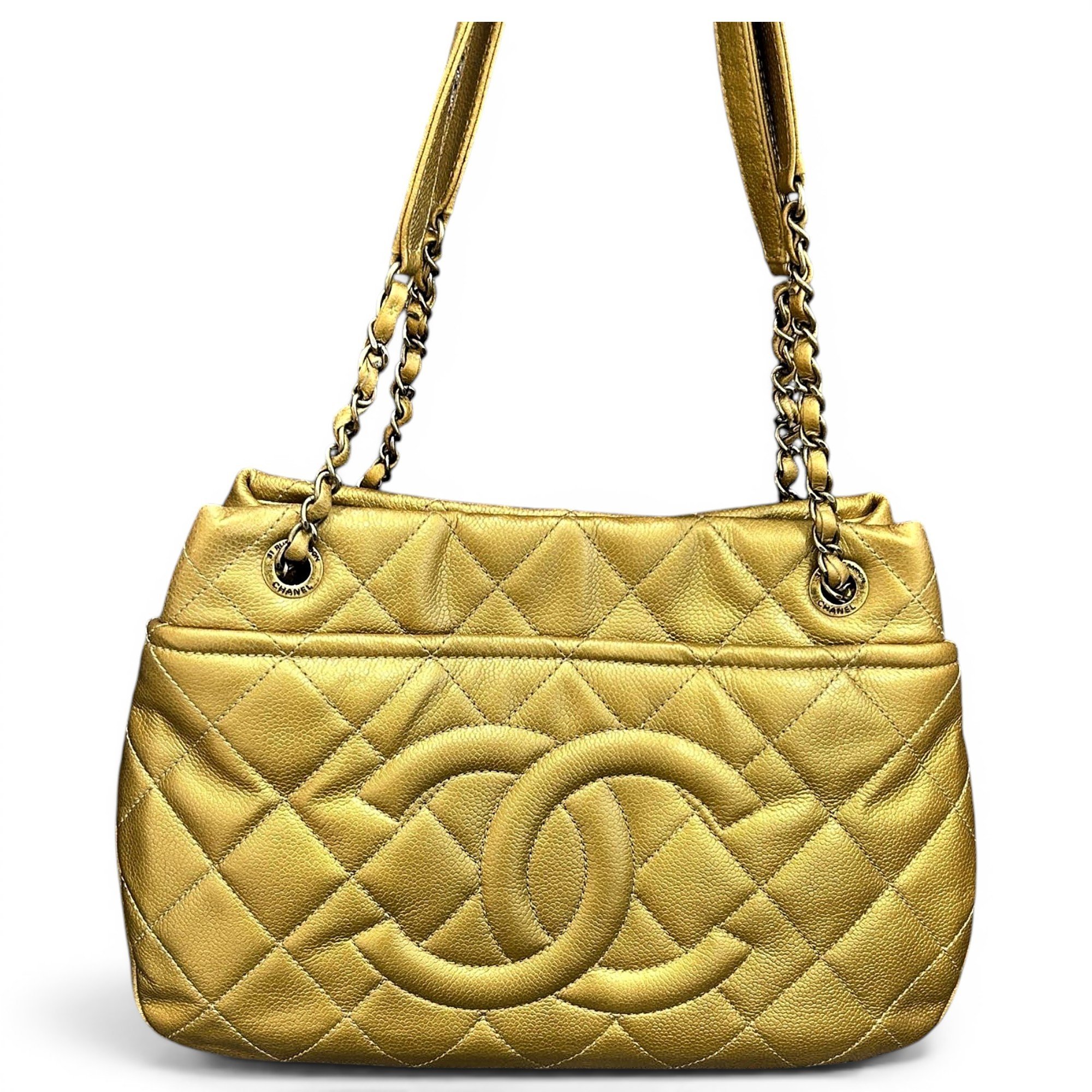 Médaillon leather handbag