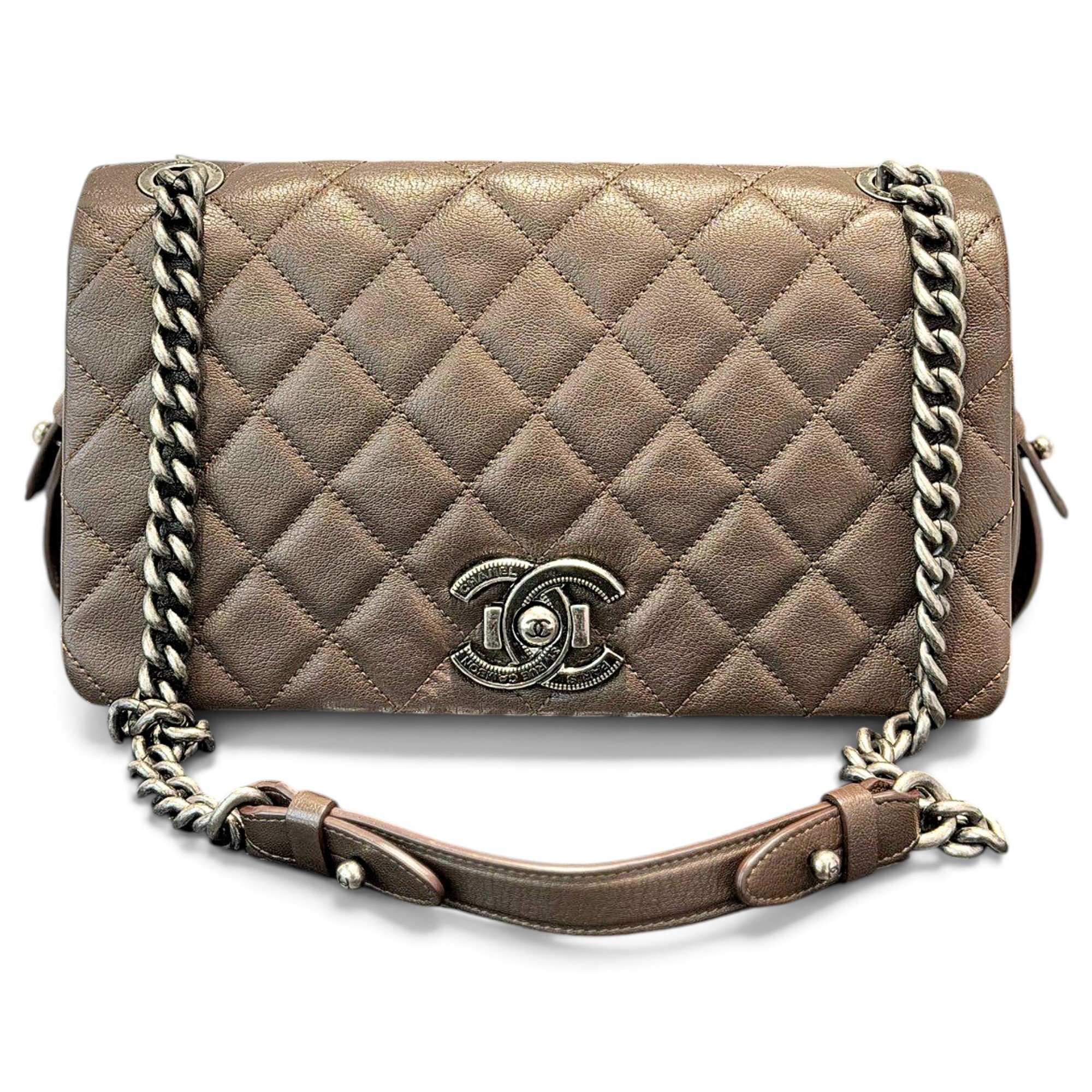 Trendy CC Flap leather handbag