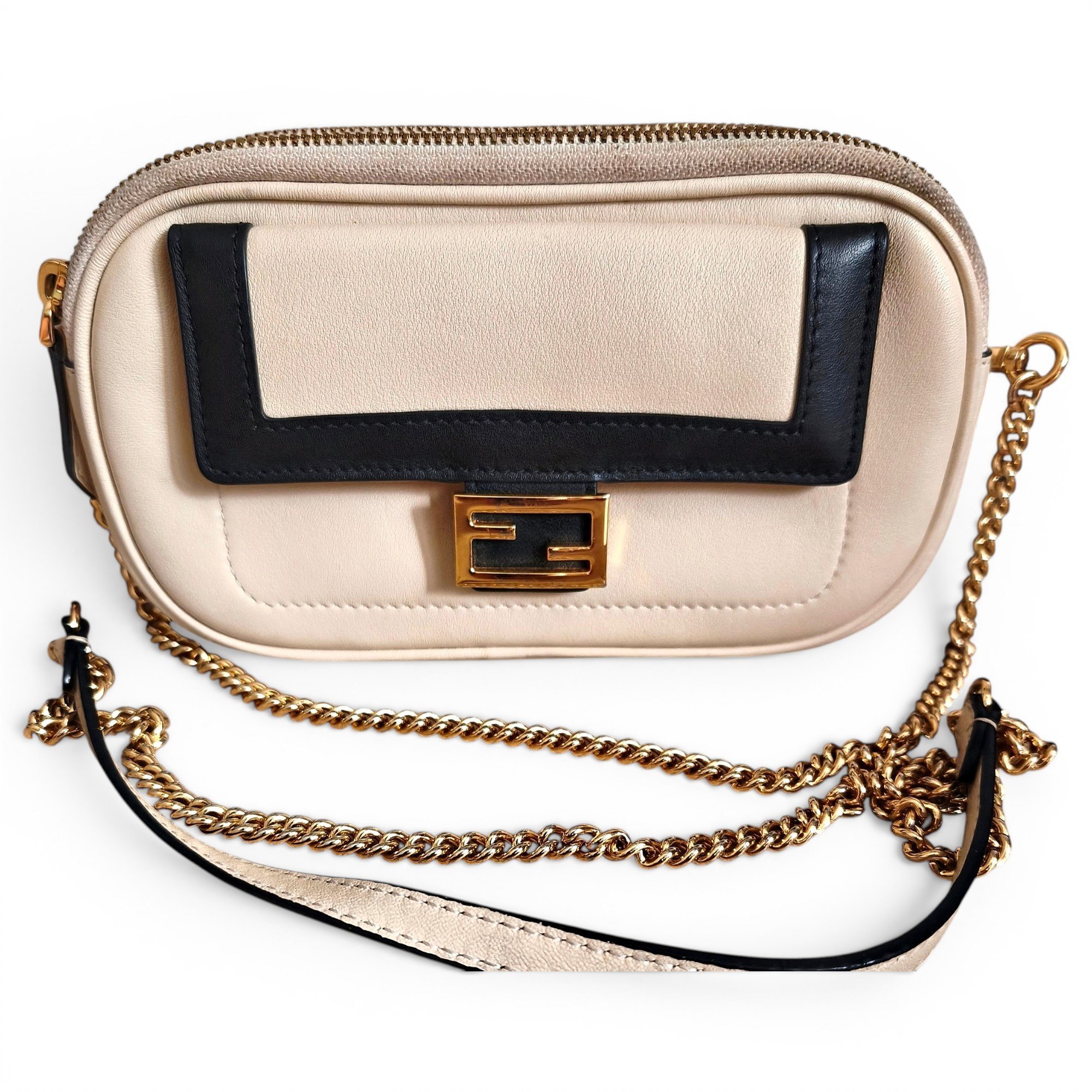 Baguette leather crossbody bag