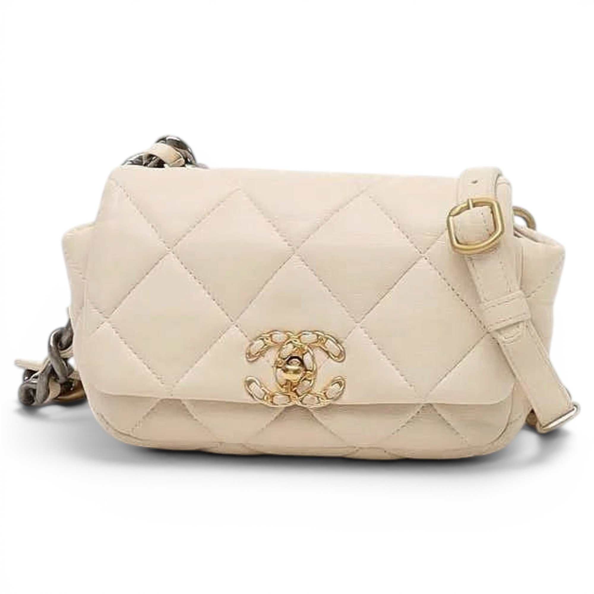 Chanel 19 leather handbag