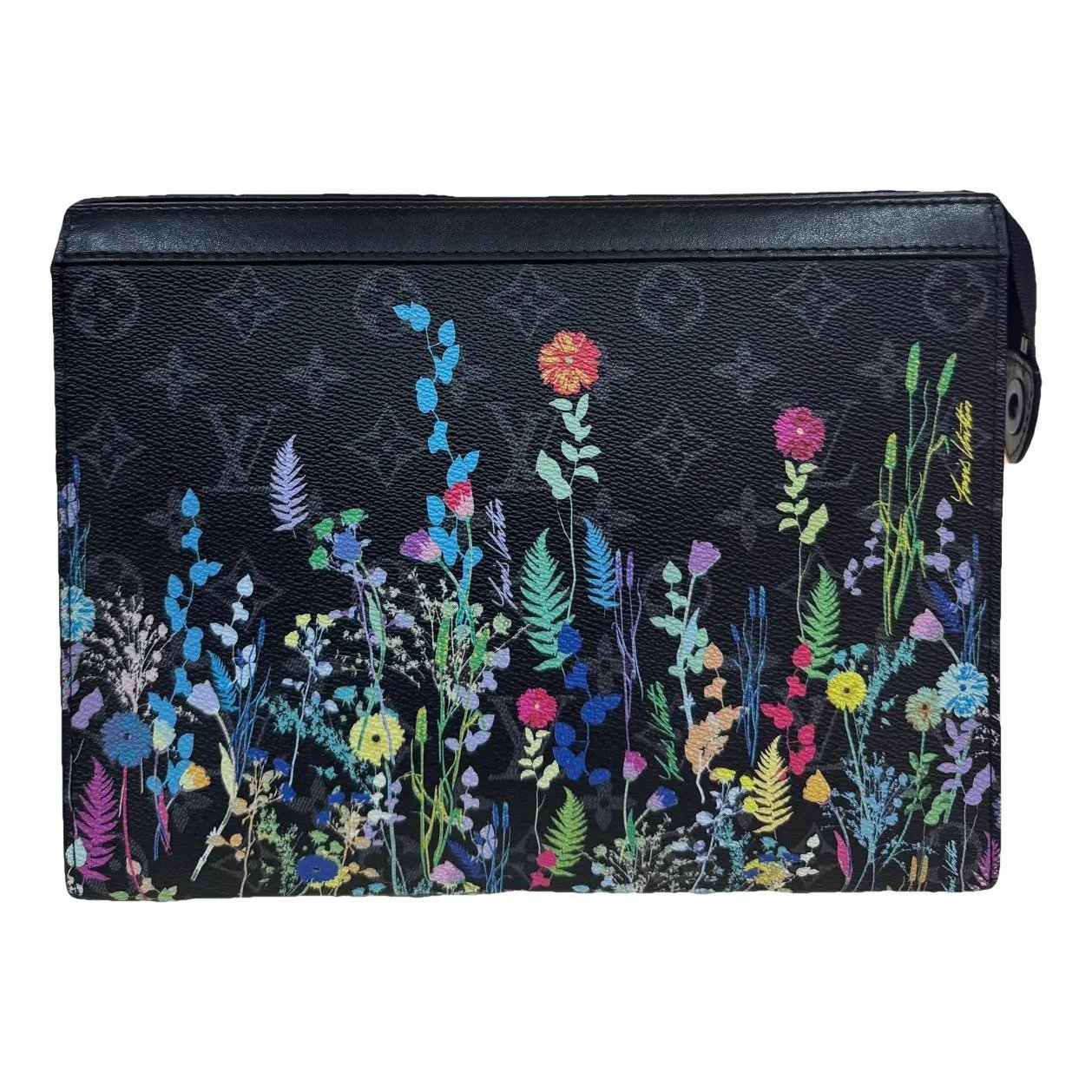 Vinyl clutch bag