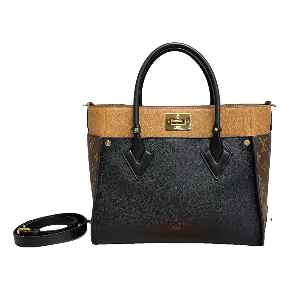 On My Side leather crossbody bag