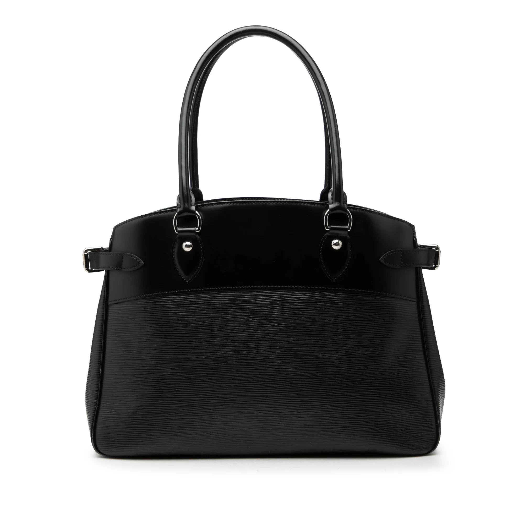 Passy leather handbag