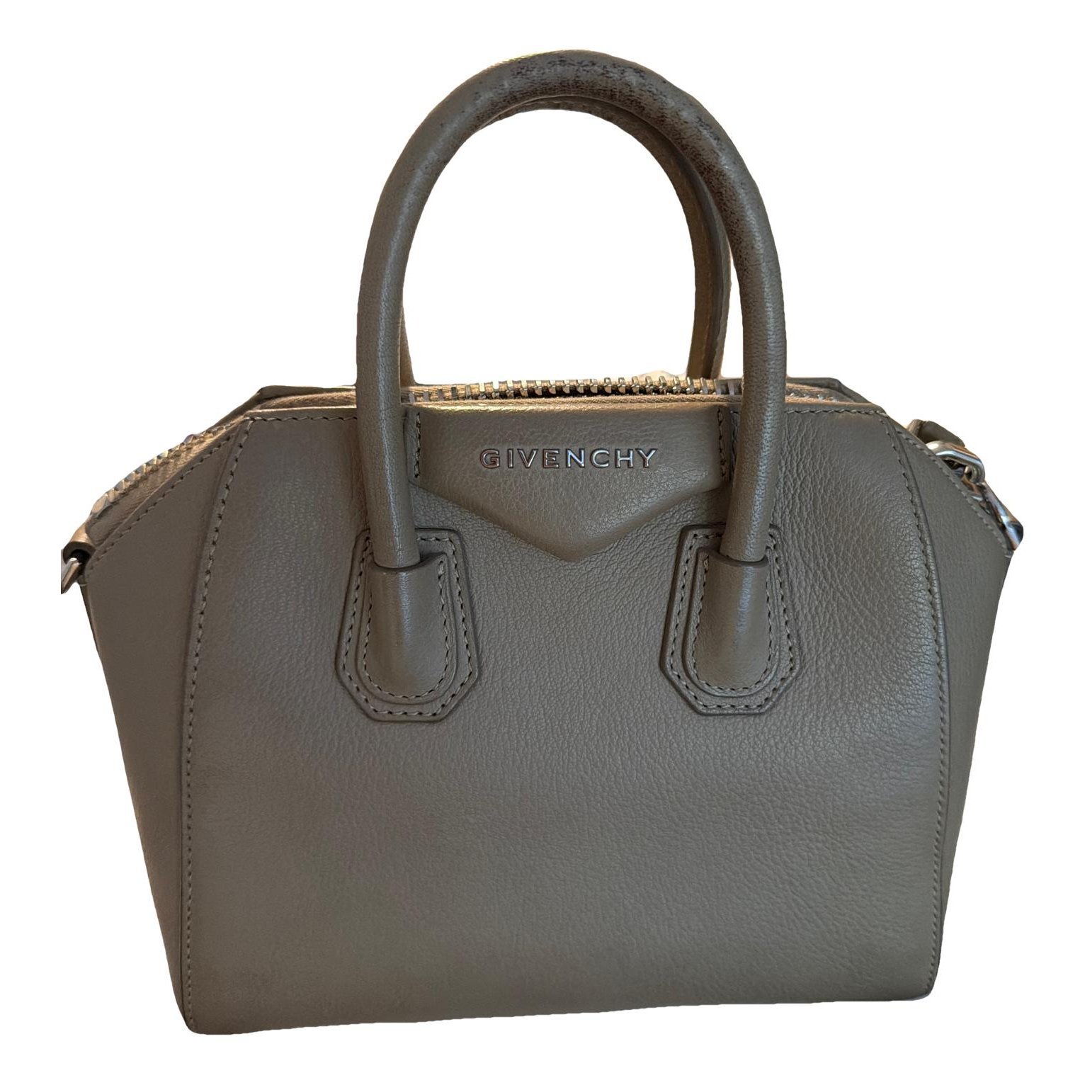 Antigona leather handbag