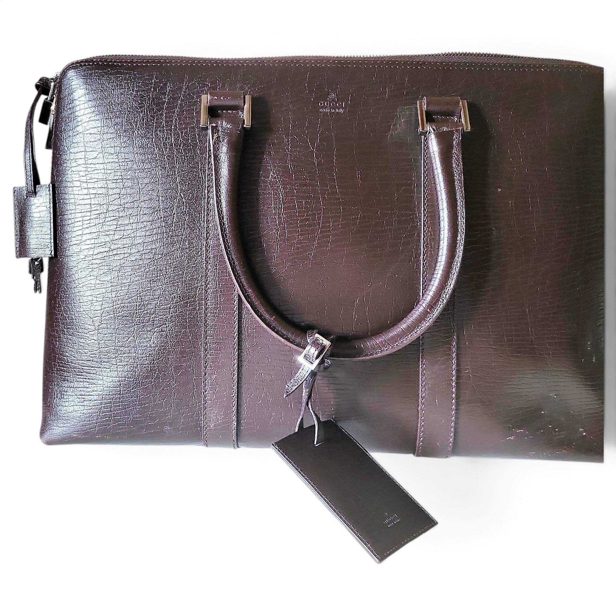Leather travel bag