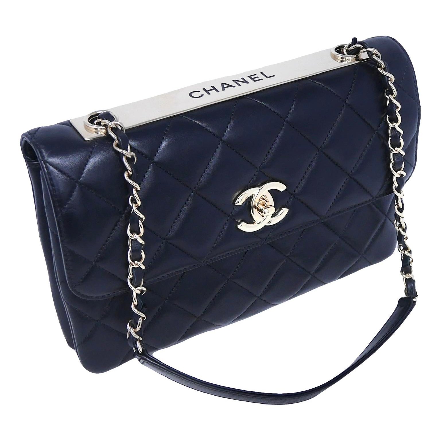 Trendy CC Flap leather handbag