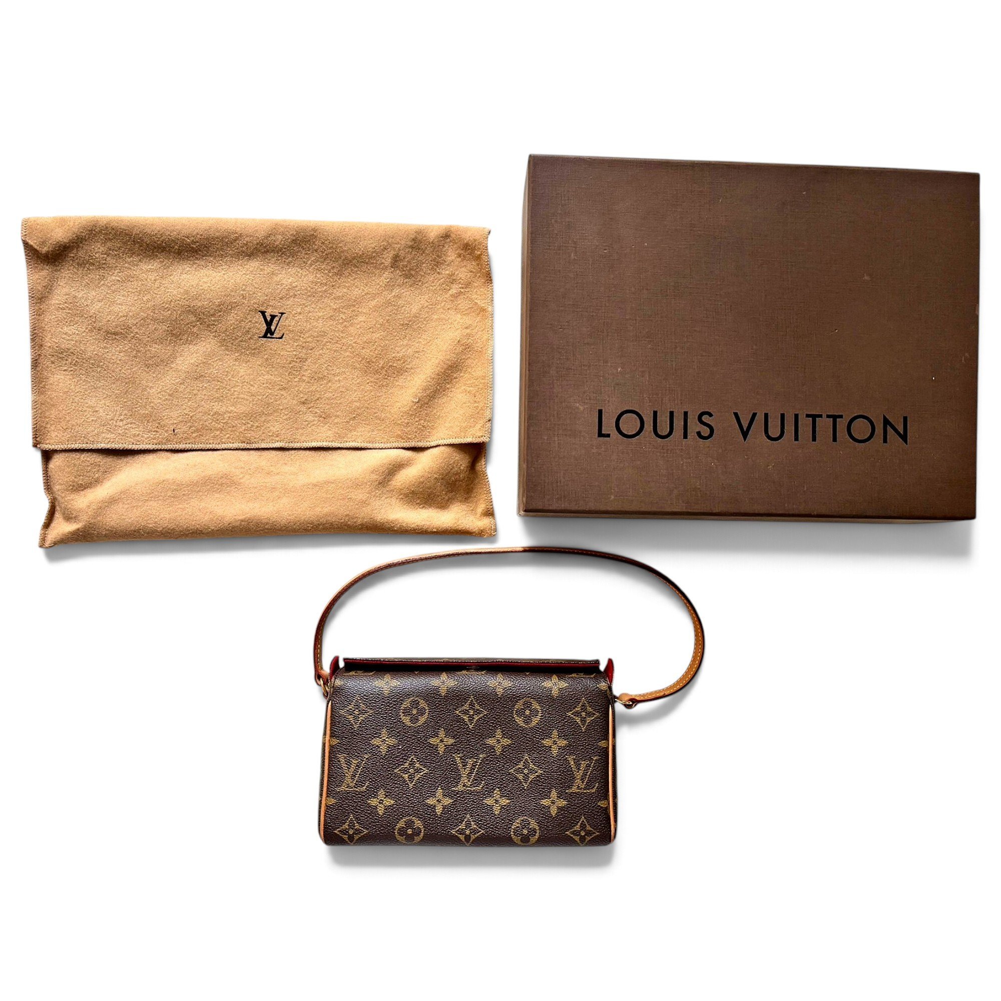 Leather clutch bag