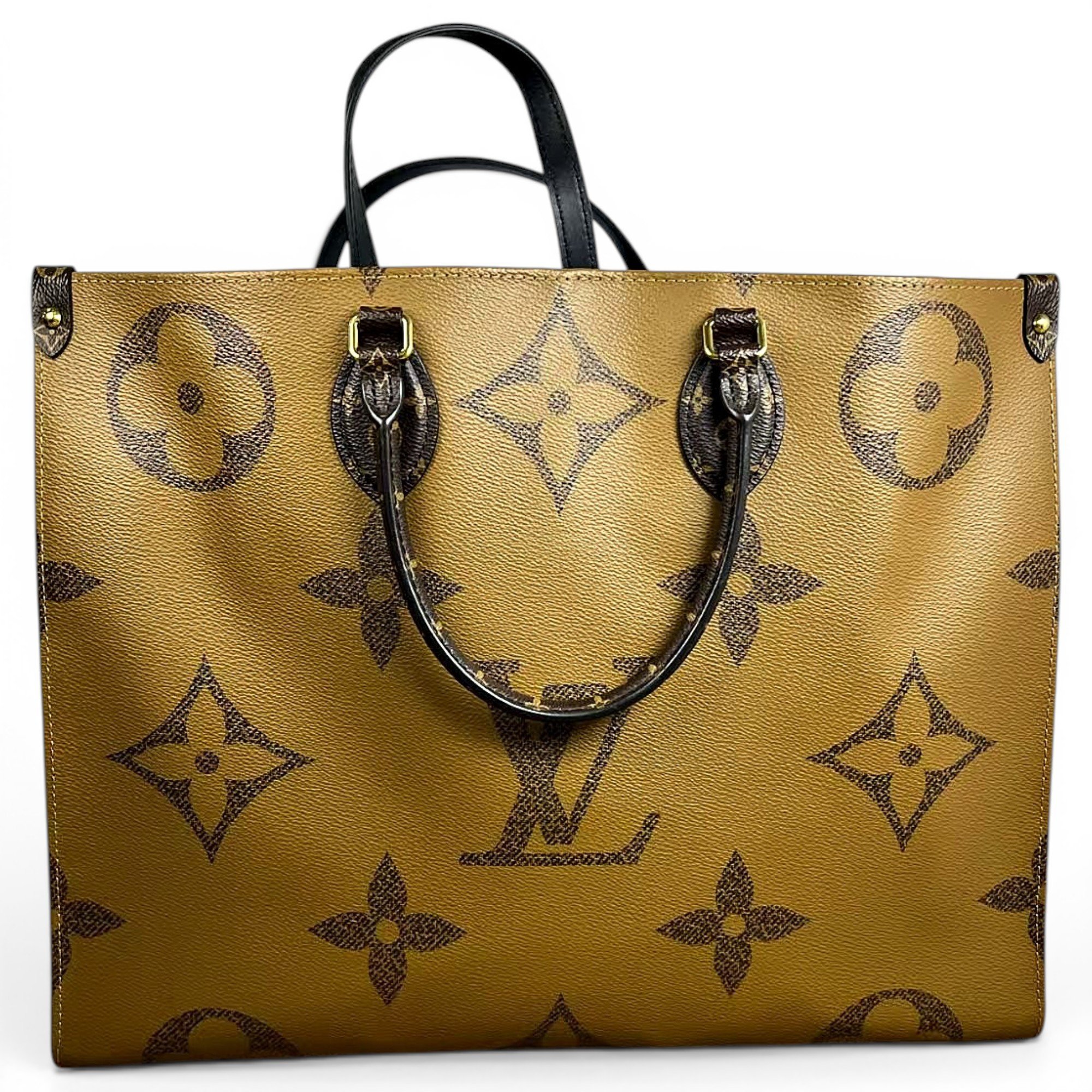 Onthego leather handbag
