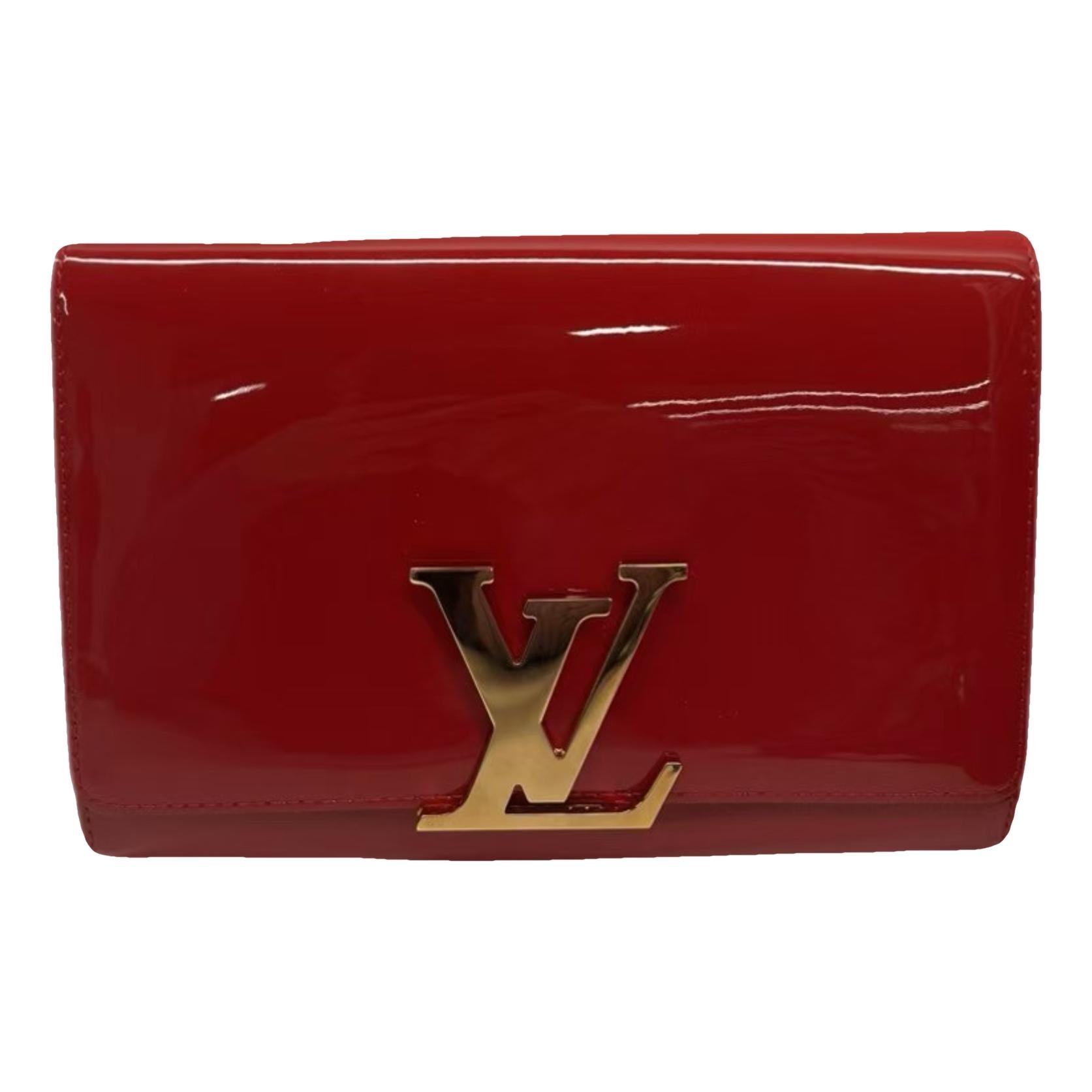 Patent leather clutch bag