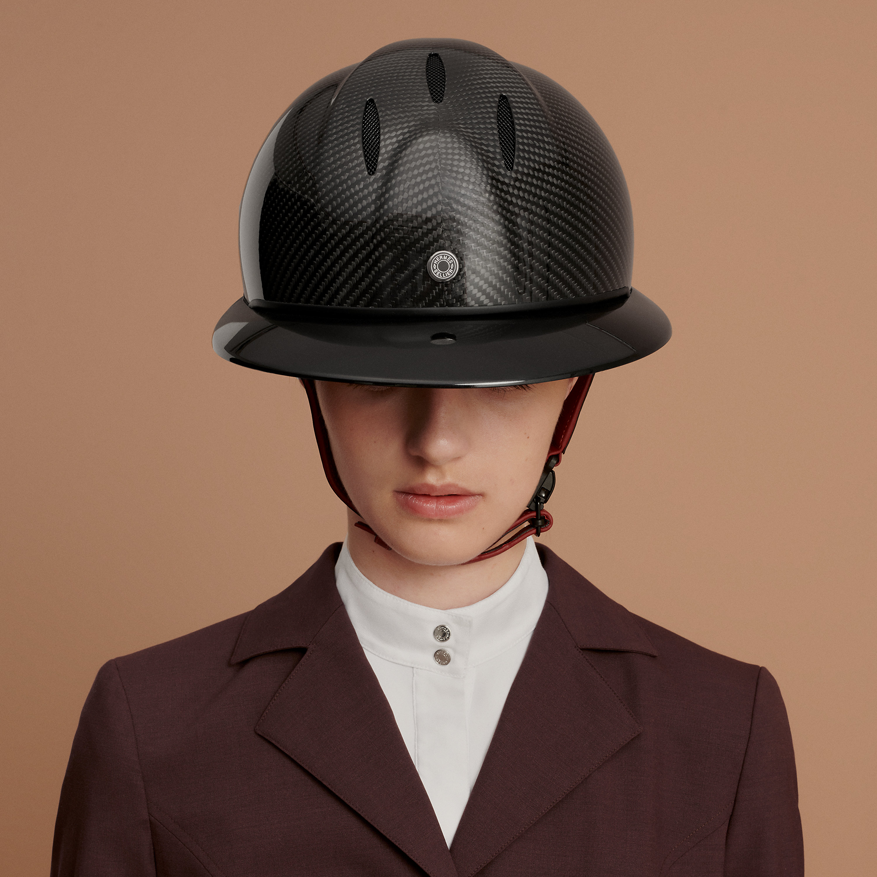 Carbone riding helmet